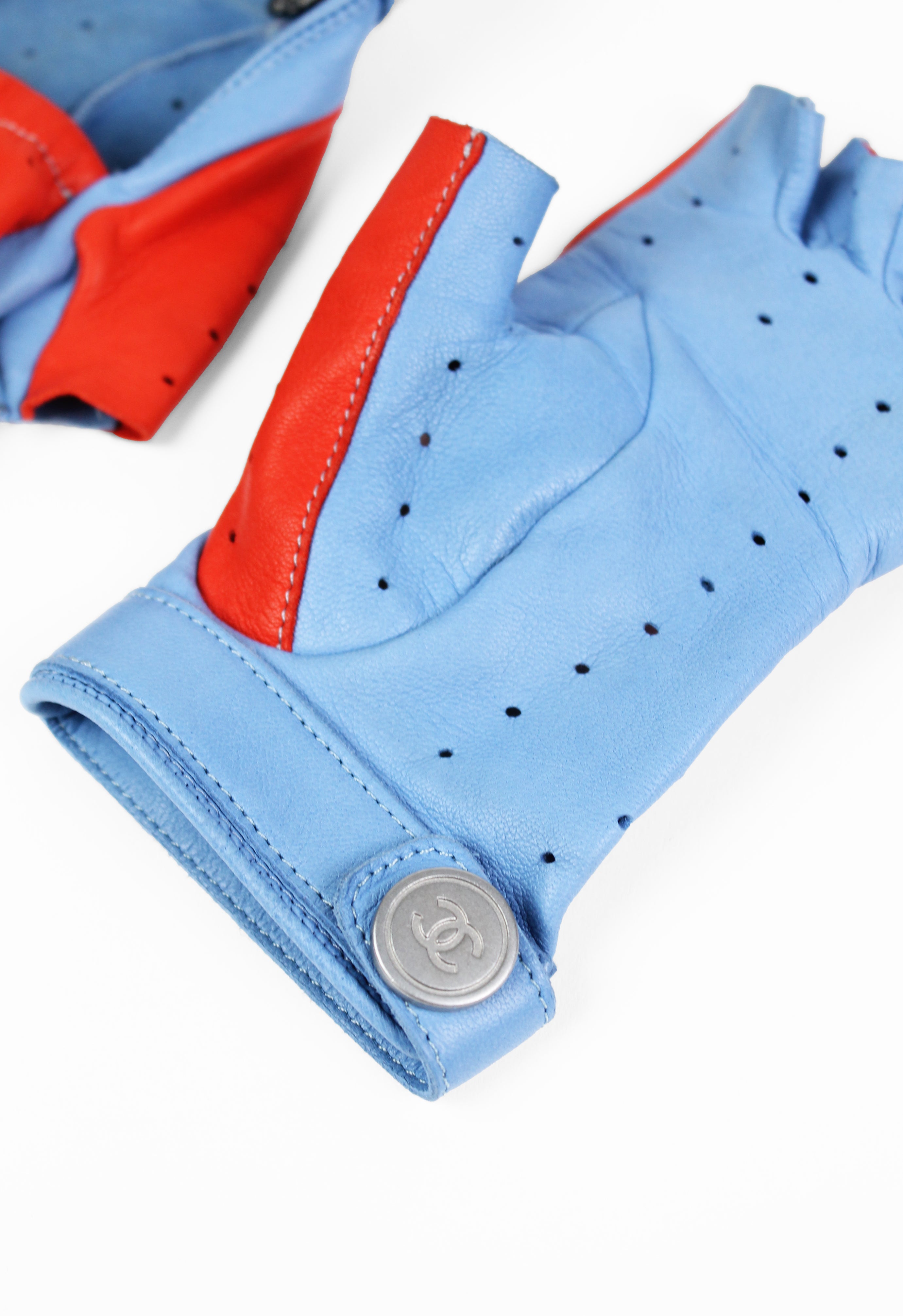 CHANEL SS 2002 LEATHER BI-COLOUR PERFORATED FINGERLESS GLOVES