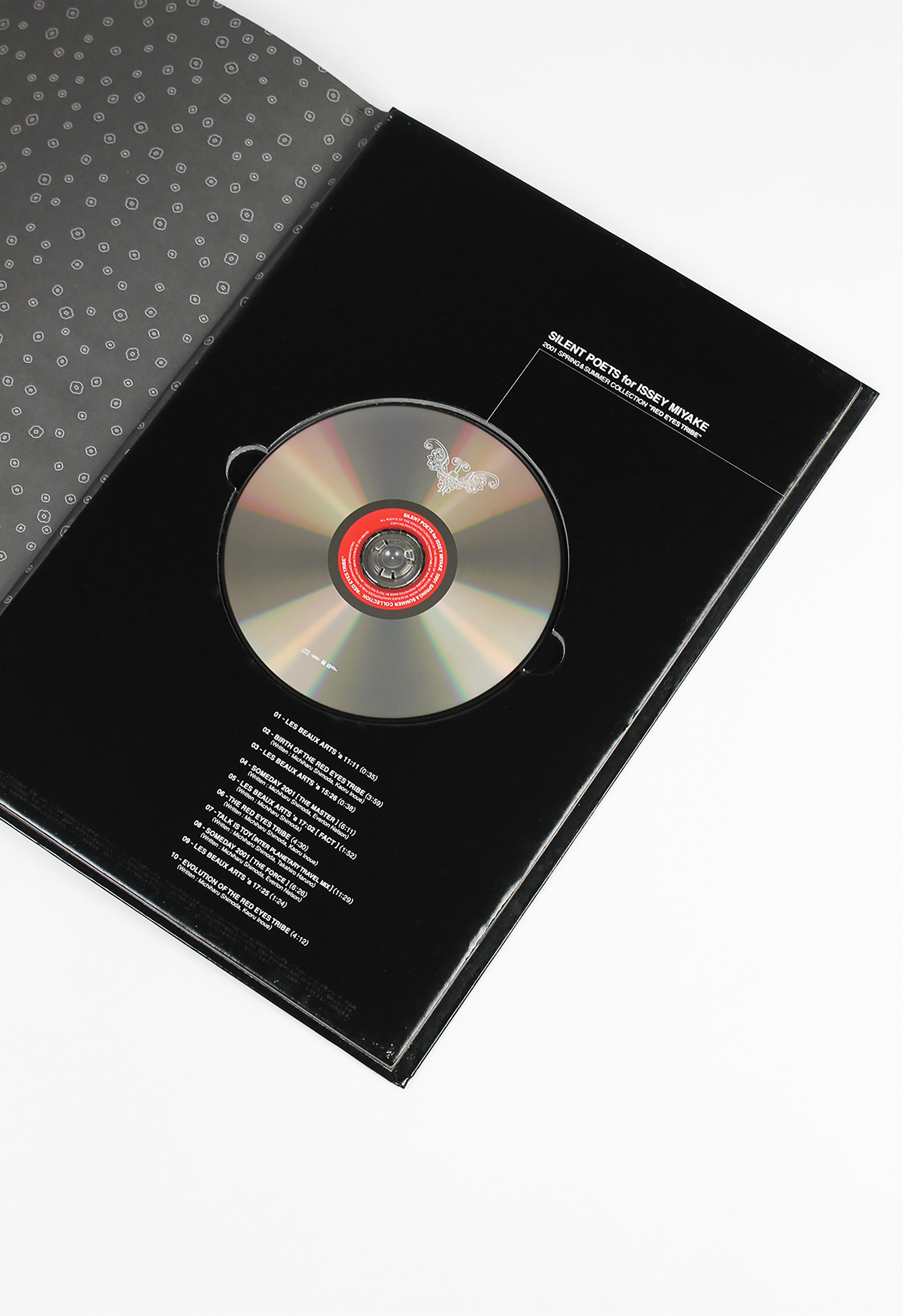 ISSEY MIYAKE SS 2001 LOOKBOOK AND COLLECTION MUSIC CD BY SILENT POETS