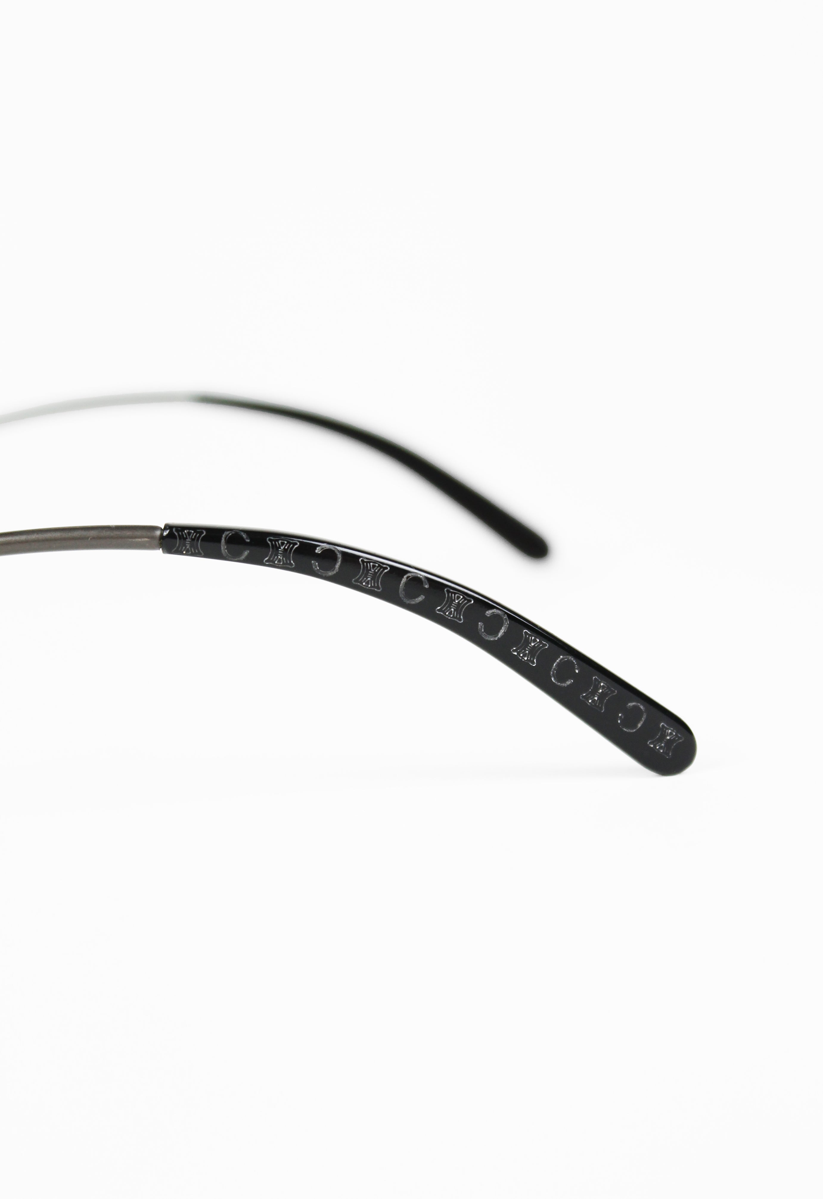 CELINE EXTREME ARCHED SUNGLASSES