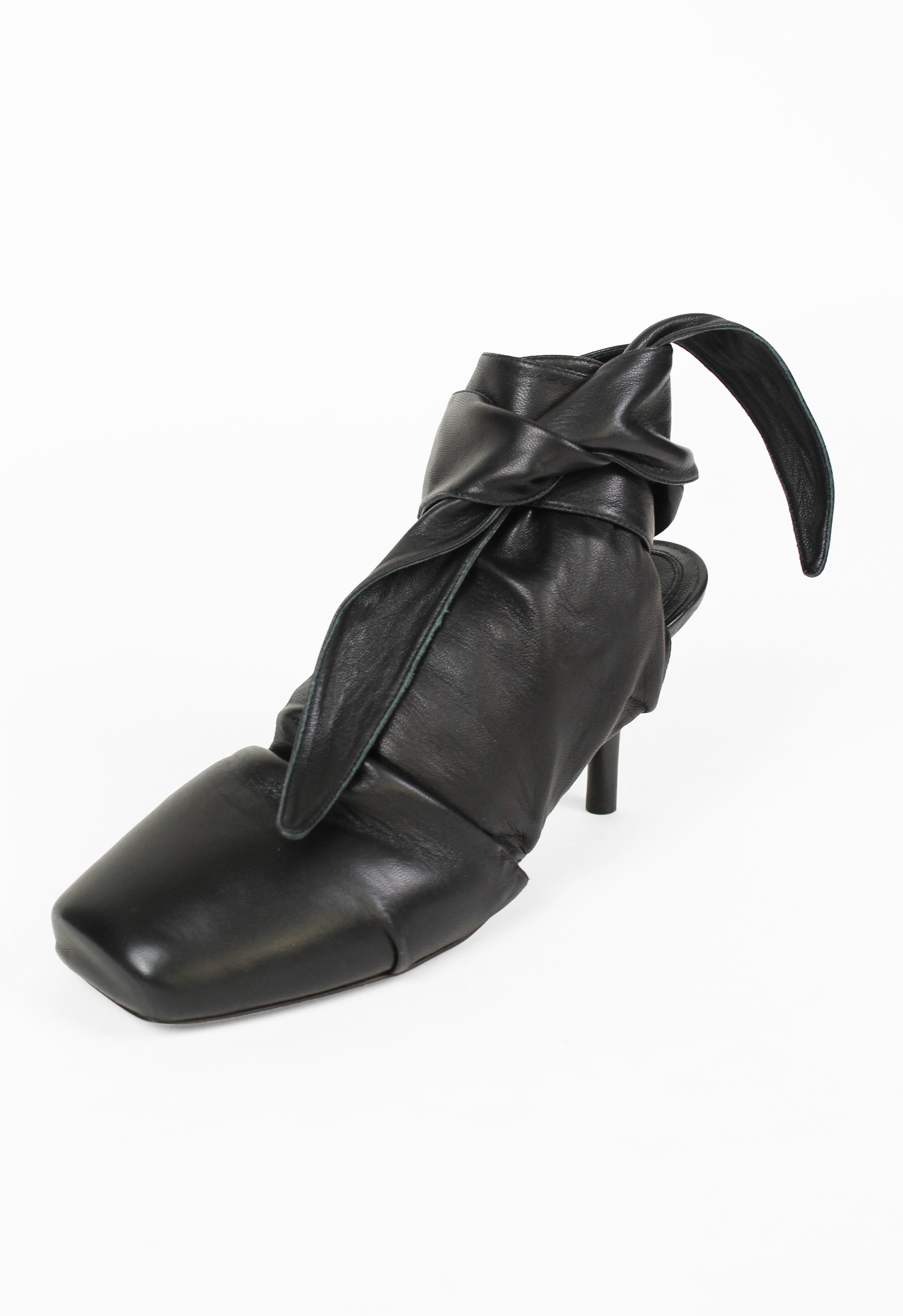 CÉLINE RESORT 2018 NAPPA LEATHER BALLET HEELS