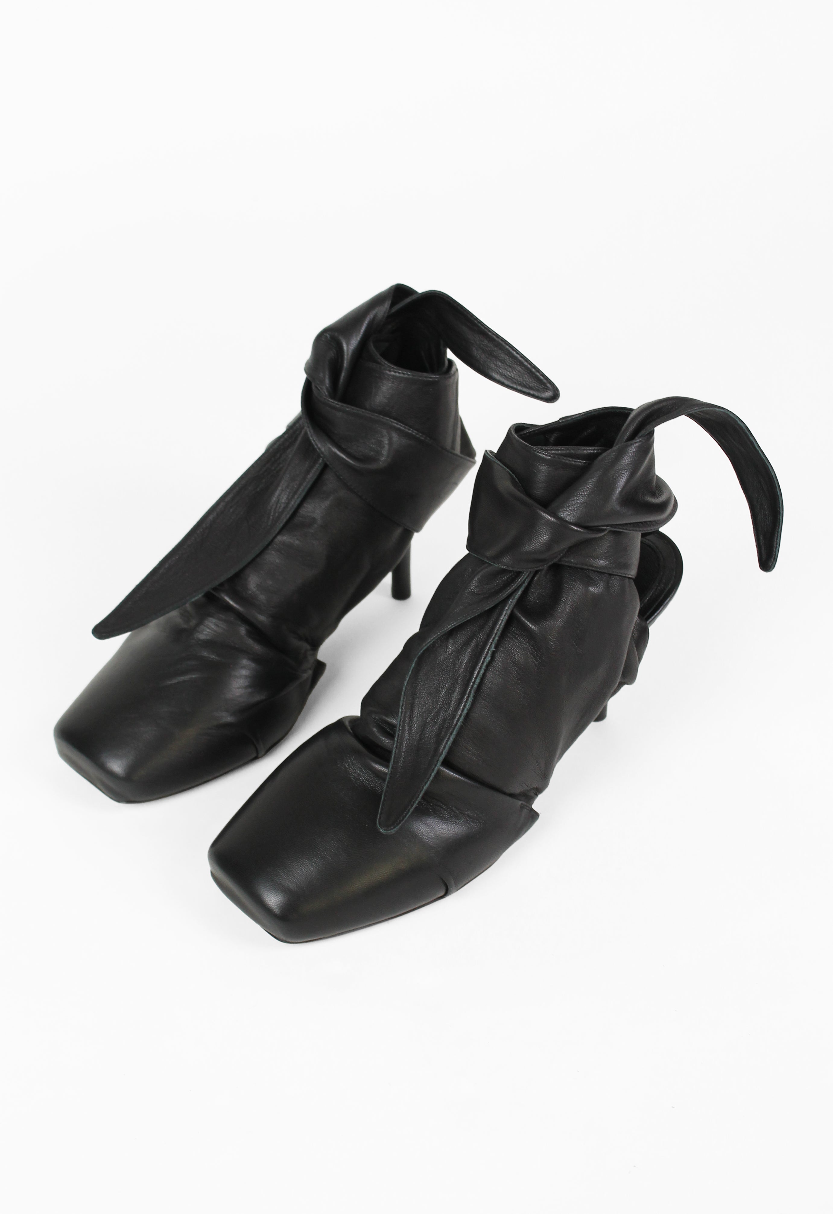 CÉLINE RESORT 2018 NAPPA LEATHER BALLET HEELS