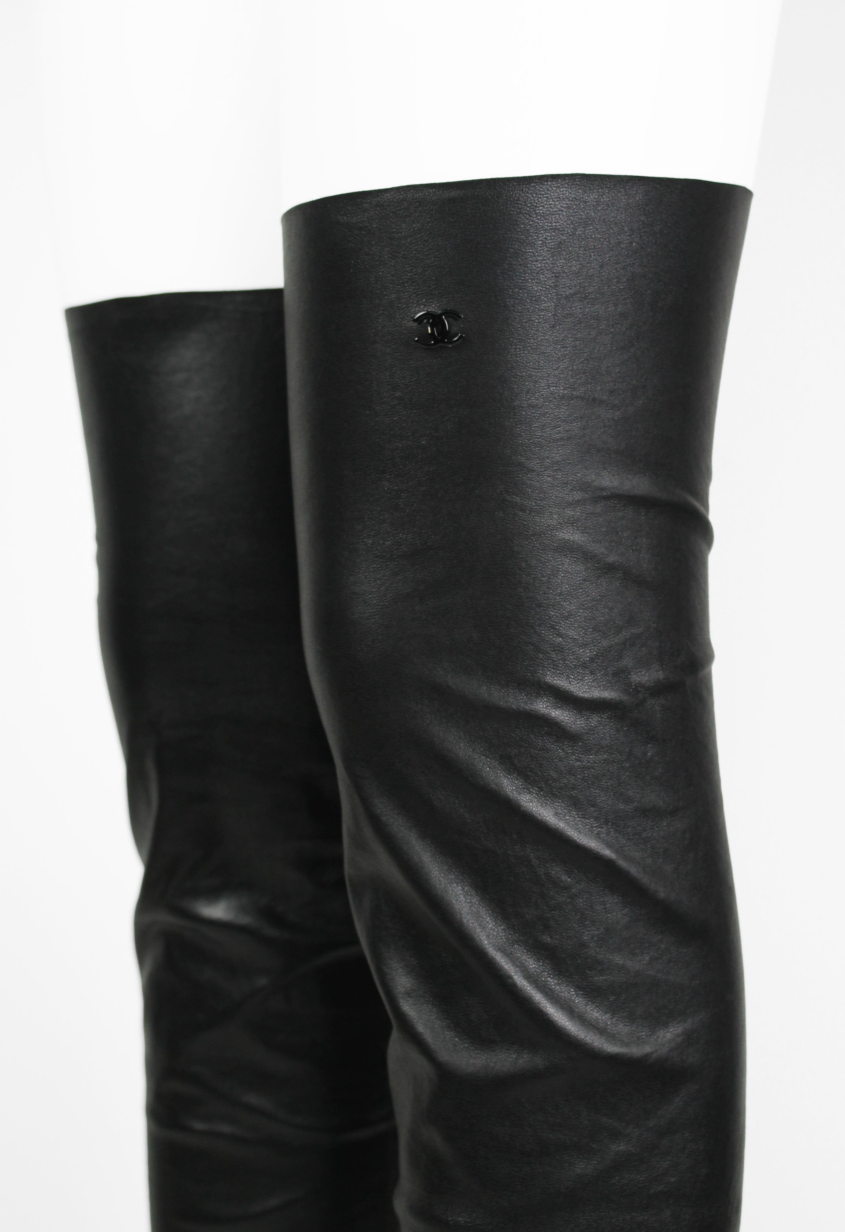 CHANEL FW 2003 LEATHER LEG WARMERS