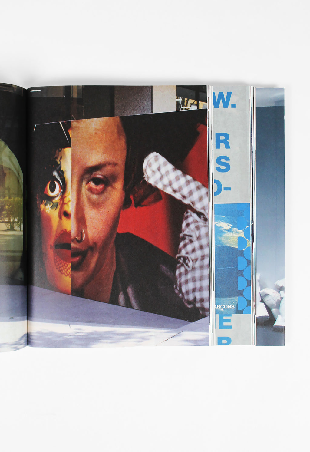 COMME DES GARCONS INSTALLATIONS 1989 - 2023