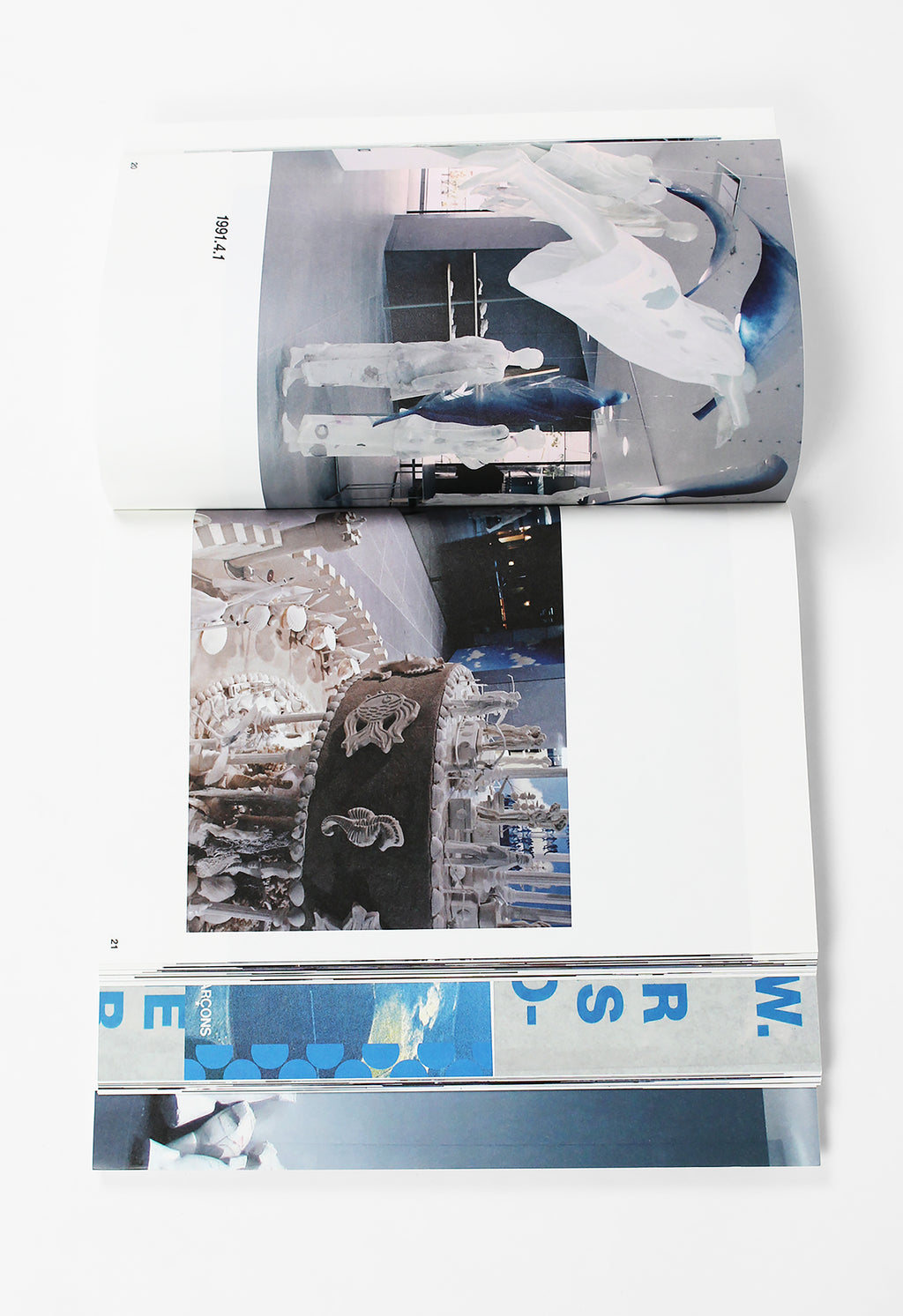 COMME DES GARCONS INSTALLATIONS 1989 - 2023