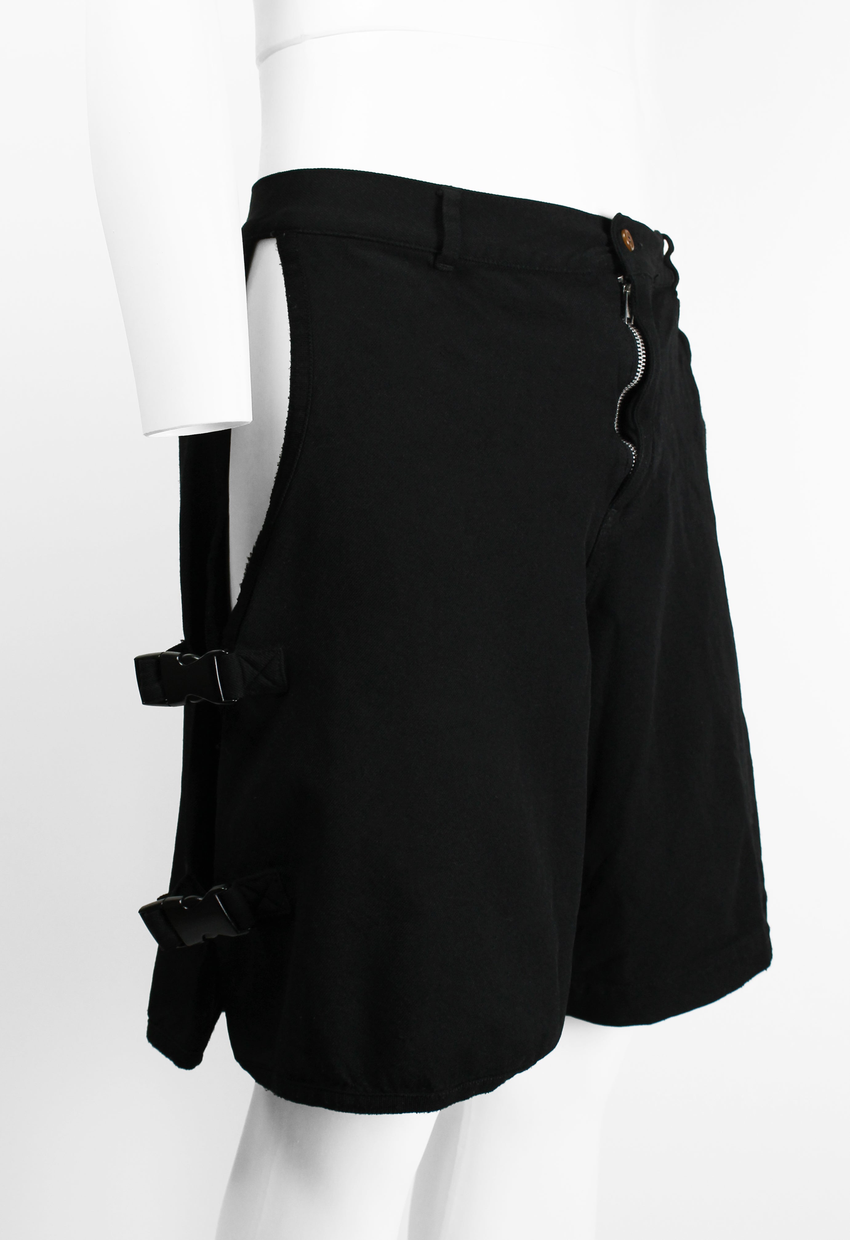 COMME DES GARCONS HOMME PLUS FW 2010 BUCKLE SHORTS