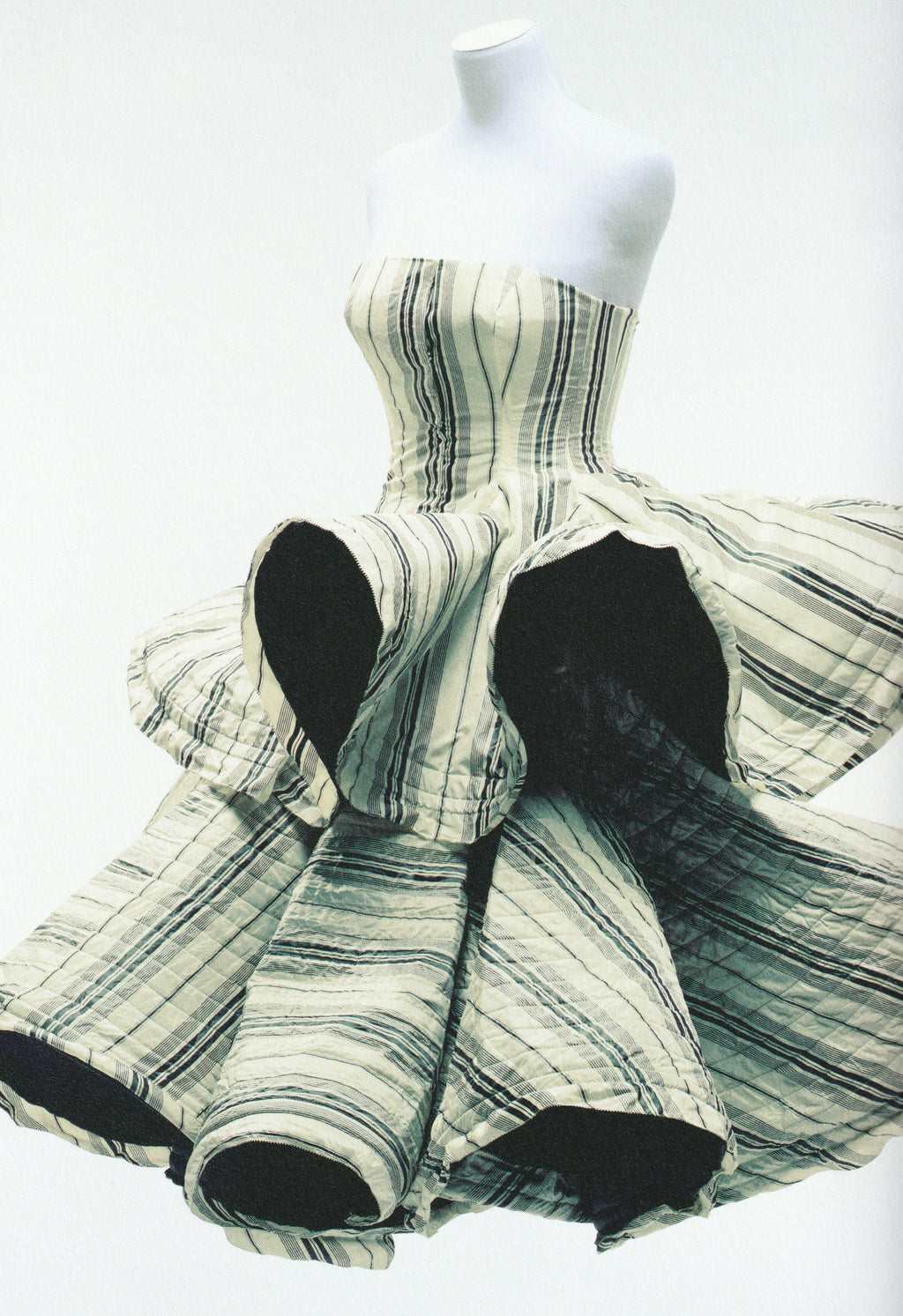 FUTURE BEAUTY THE TRADITION OF REINVENTION IN JAPANESE FASHION 2014