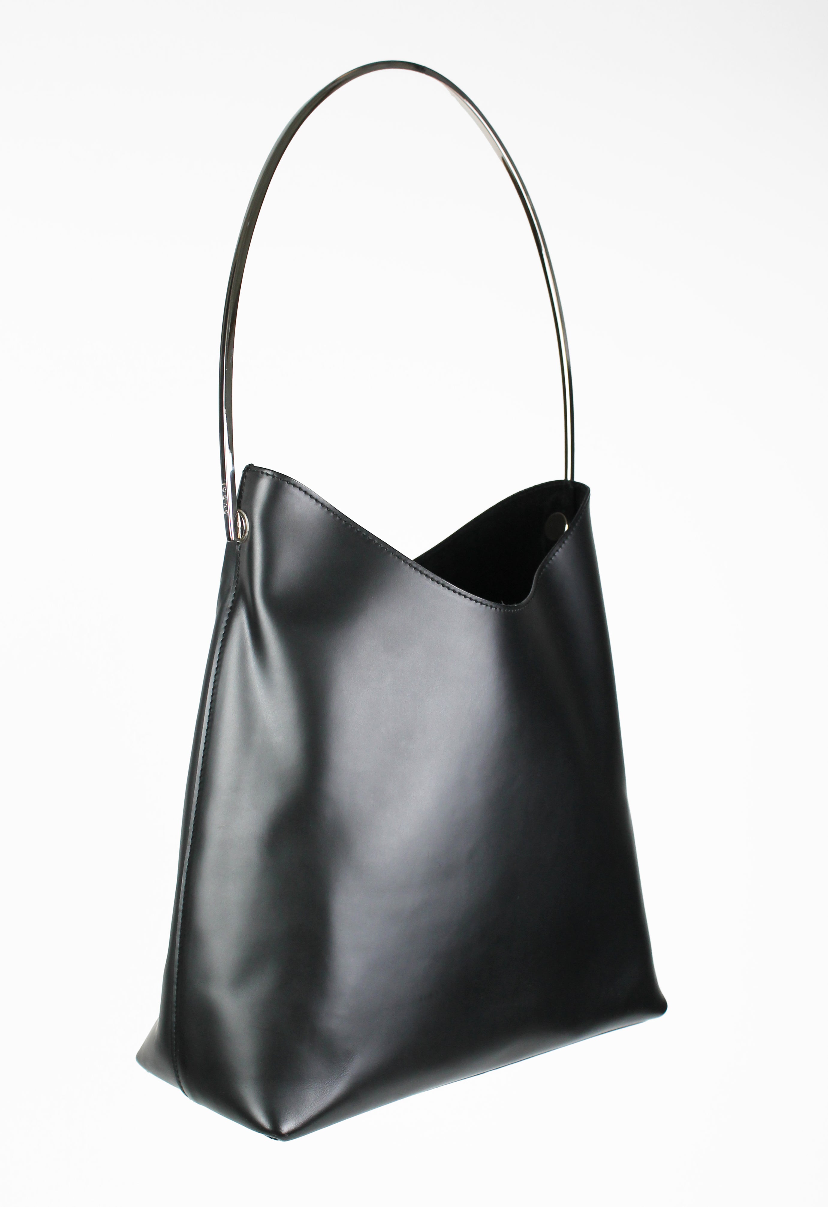 GUCCI TOM FORD FW 1997 BLACK METAL RING SHOULDER BAG