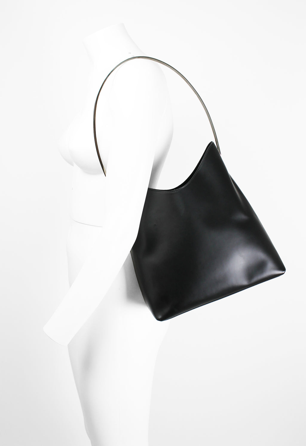 GUCCI TOM FORD FW 1997 BLACK METAL RING SHOULDER BAG