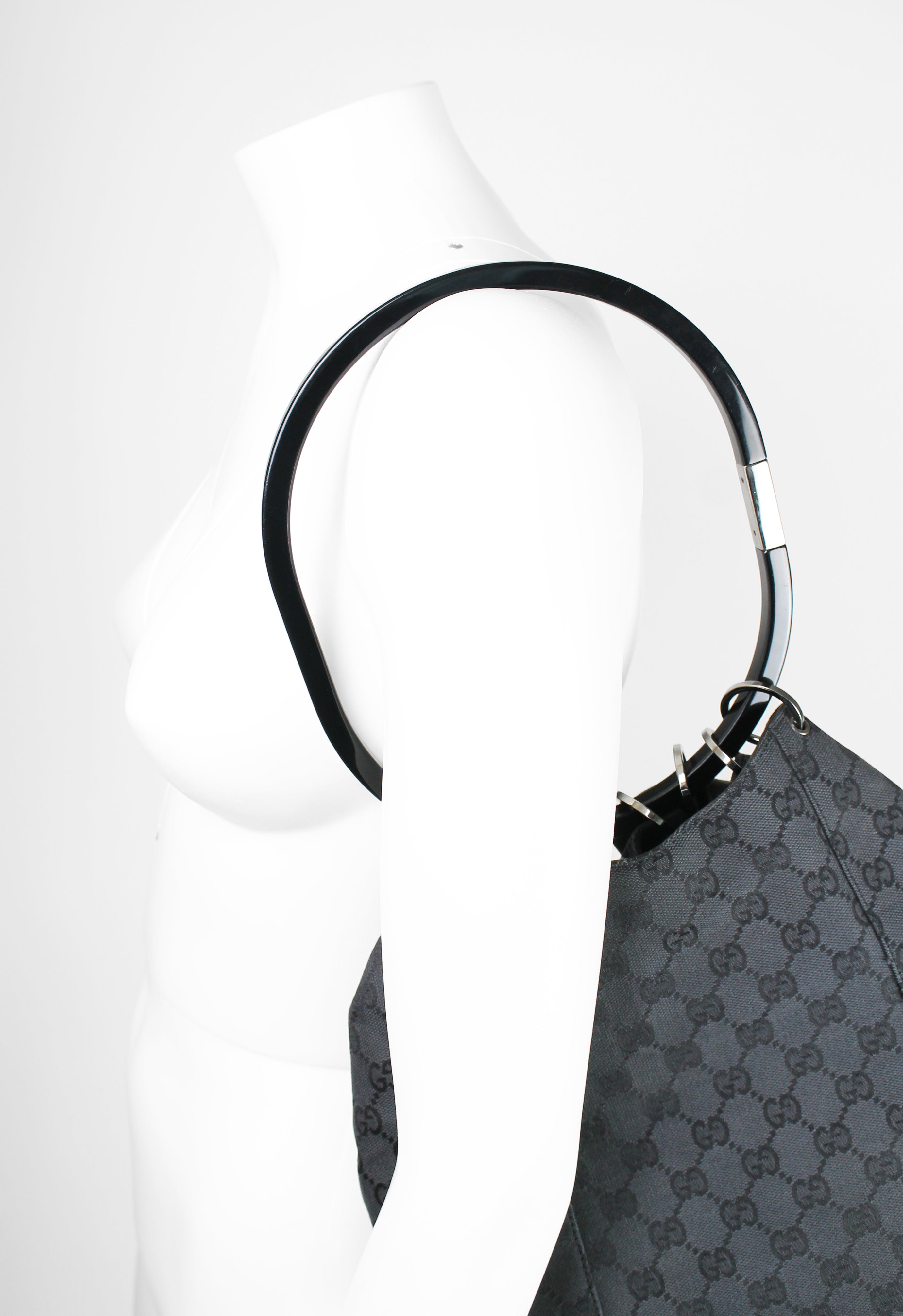 GUCCI TOM FORD FW 1999 MONOGRAM RING BAG