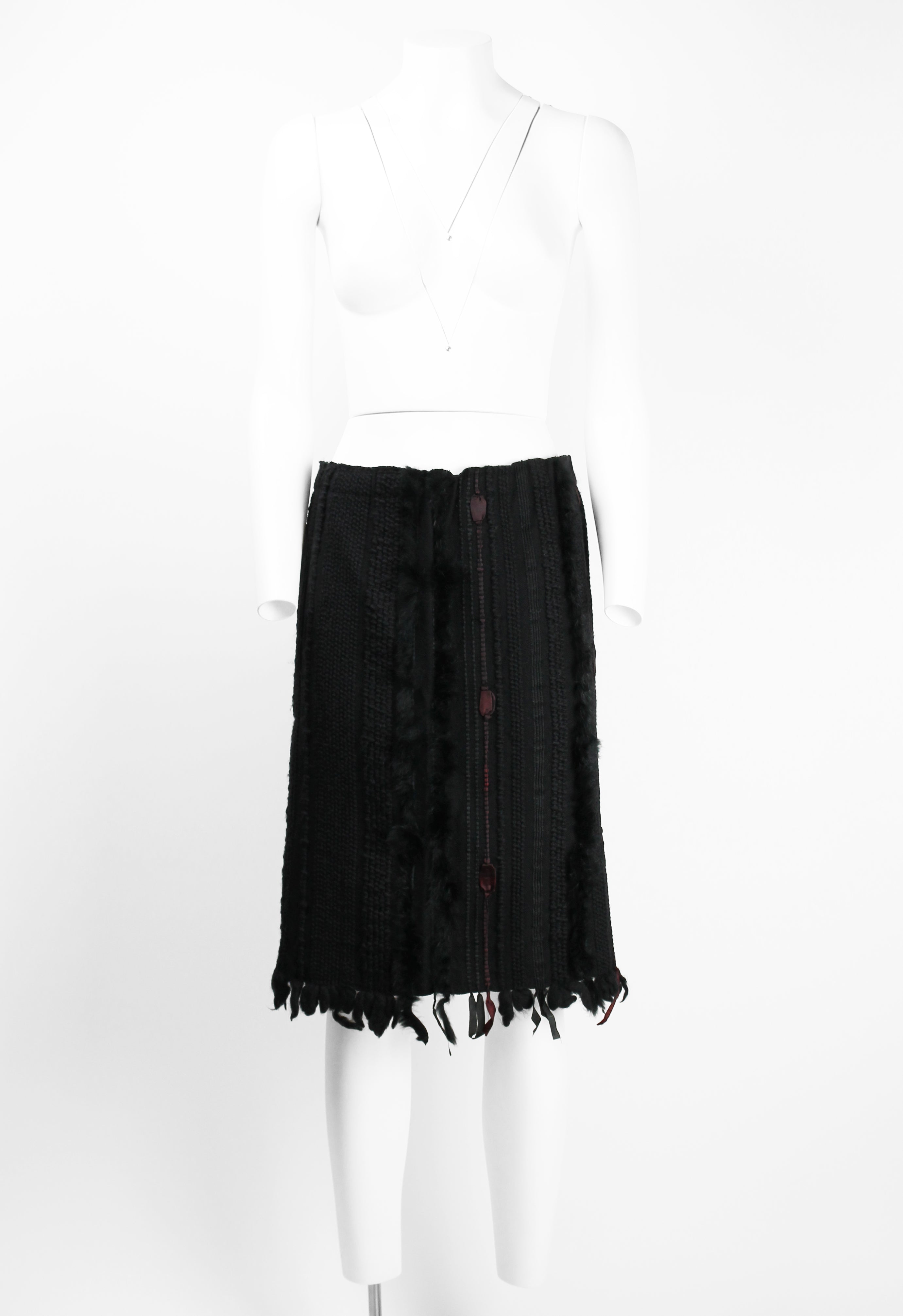 GUCCI TOM FORD FW 2002 FUR AND RIBBON KNITTED SKIRT