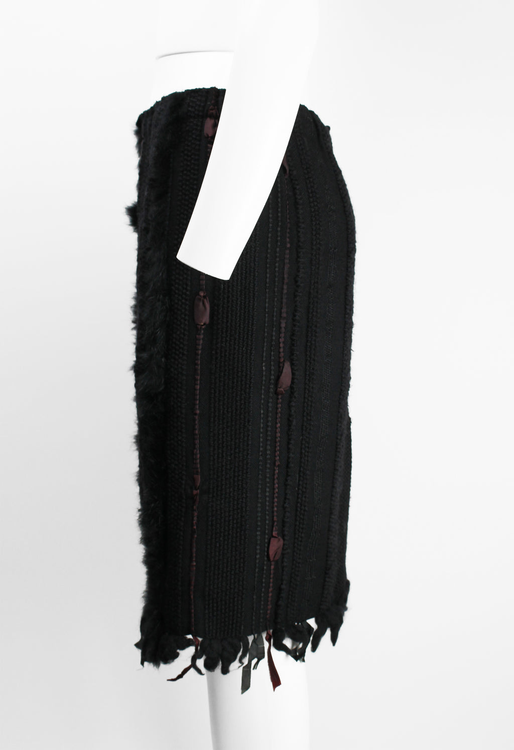 GUCCI TOM FORD FW 2002 FUR AND RIBBON KNITTED SKIRT