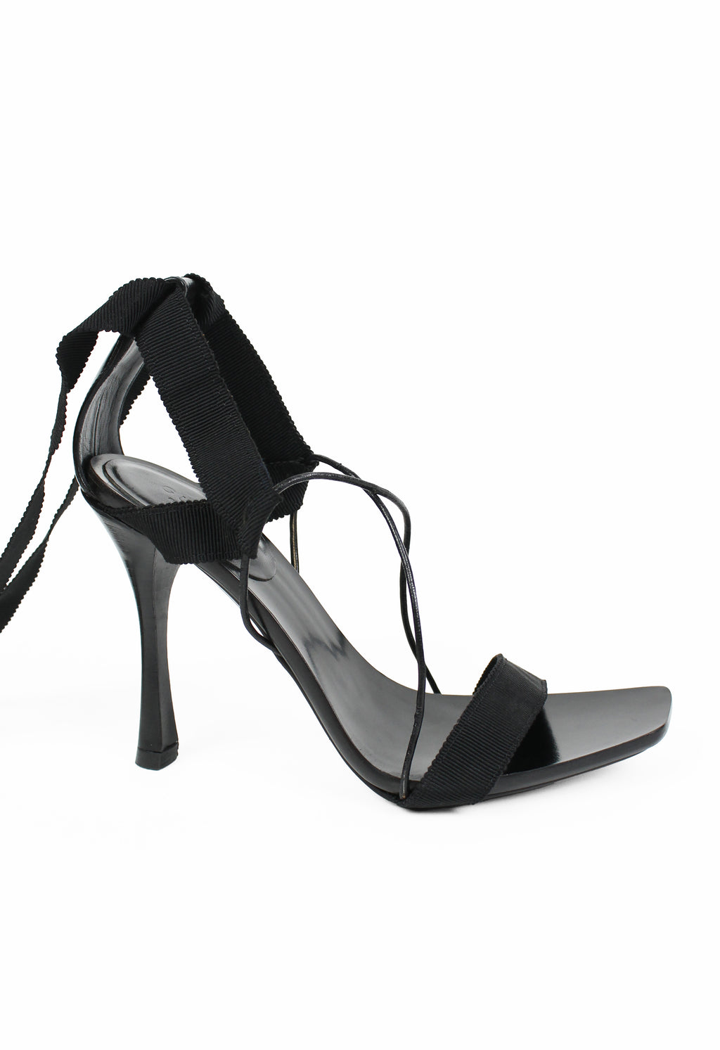 GUCCI TOM FORD FW 2002 LACE UP RIBBON HEELS
