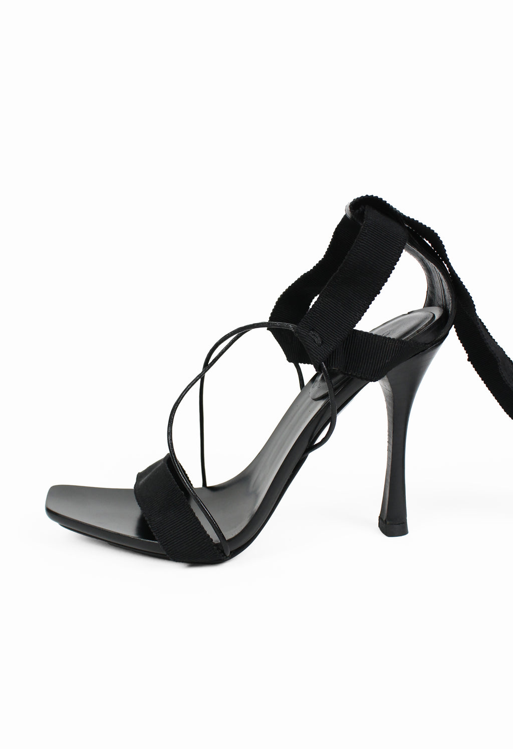 GUCCI TOM FORD FW 2002 LACE UP RIBBON HEELS