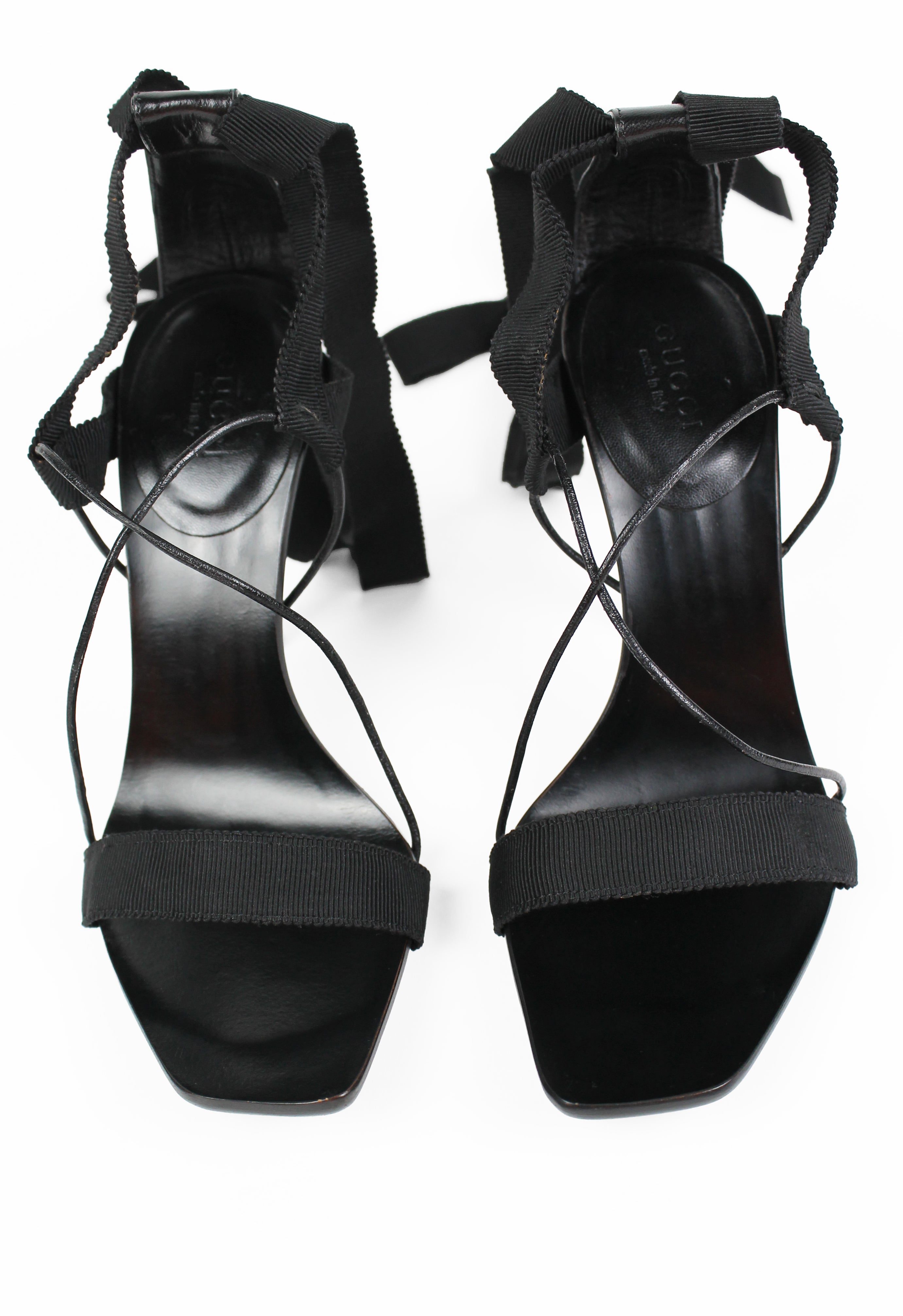 GUCCI TOM FORD FW 2002 LACE UP RIBBON HEELS