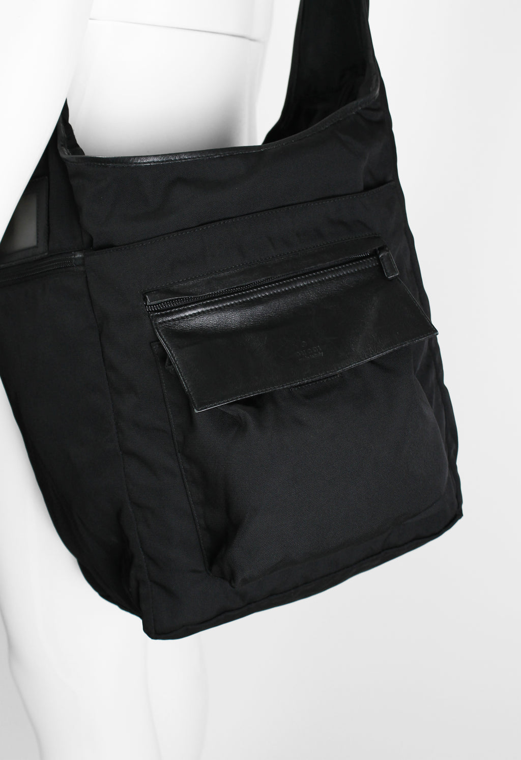 GUCCI TOM FORD LARGE UTILITY CROSSBODY SLING BAG