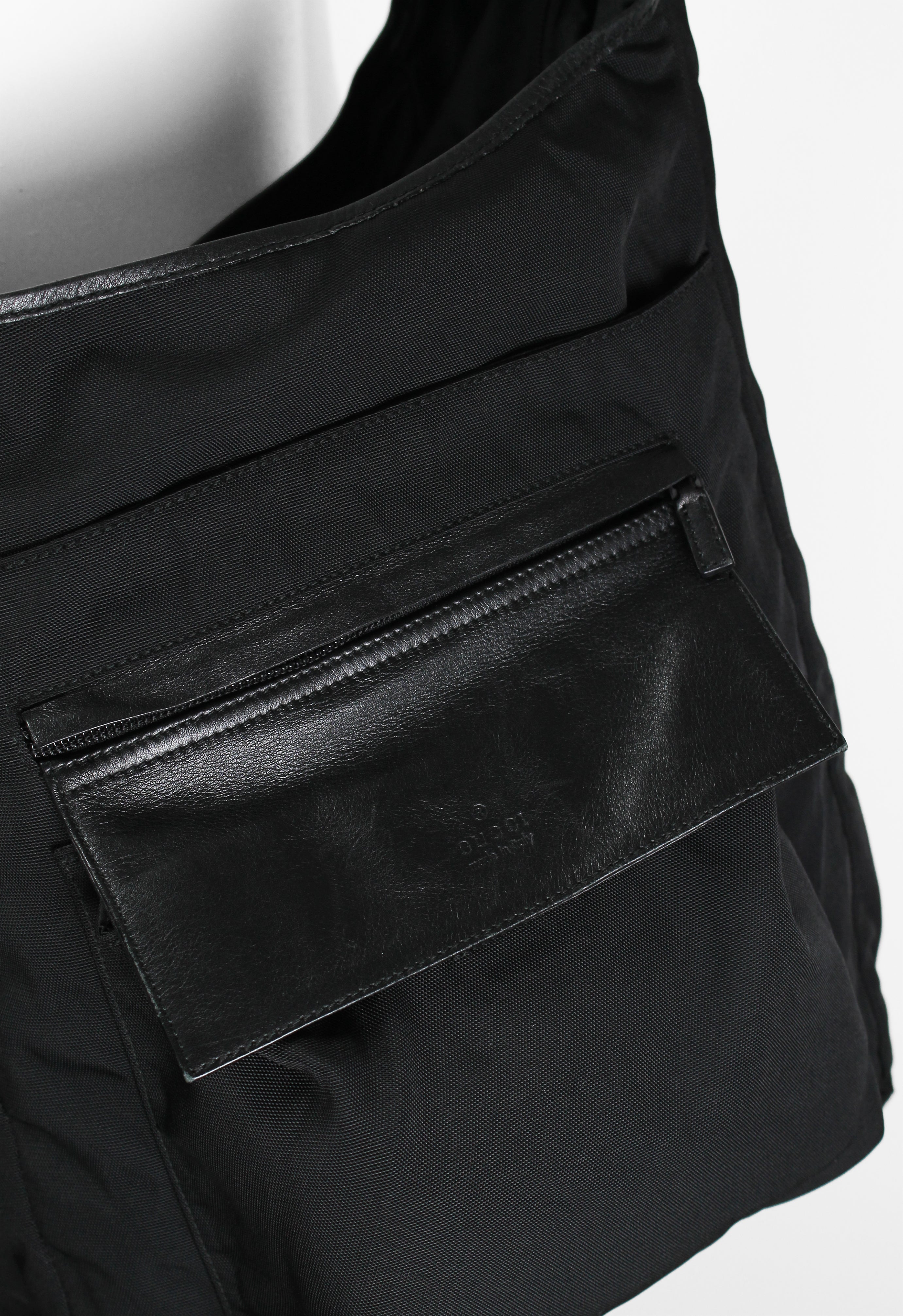 GUCCI TOM FORD LARGE UTILITY CROSSBODY SLING BAG