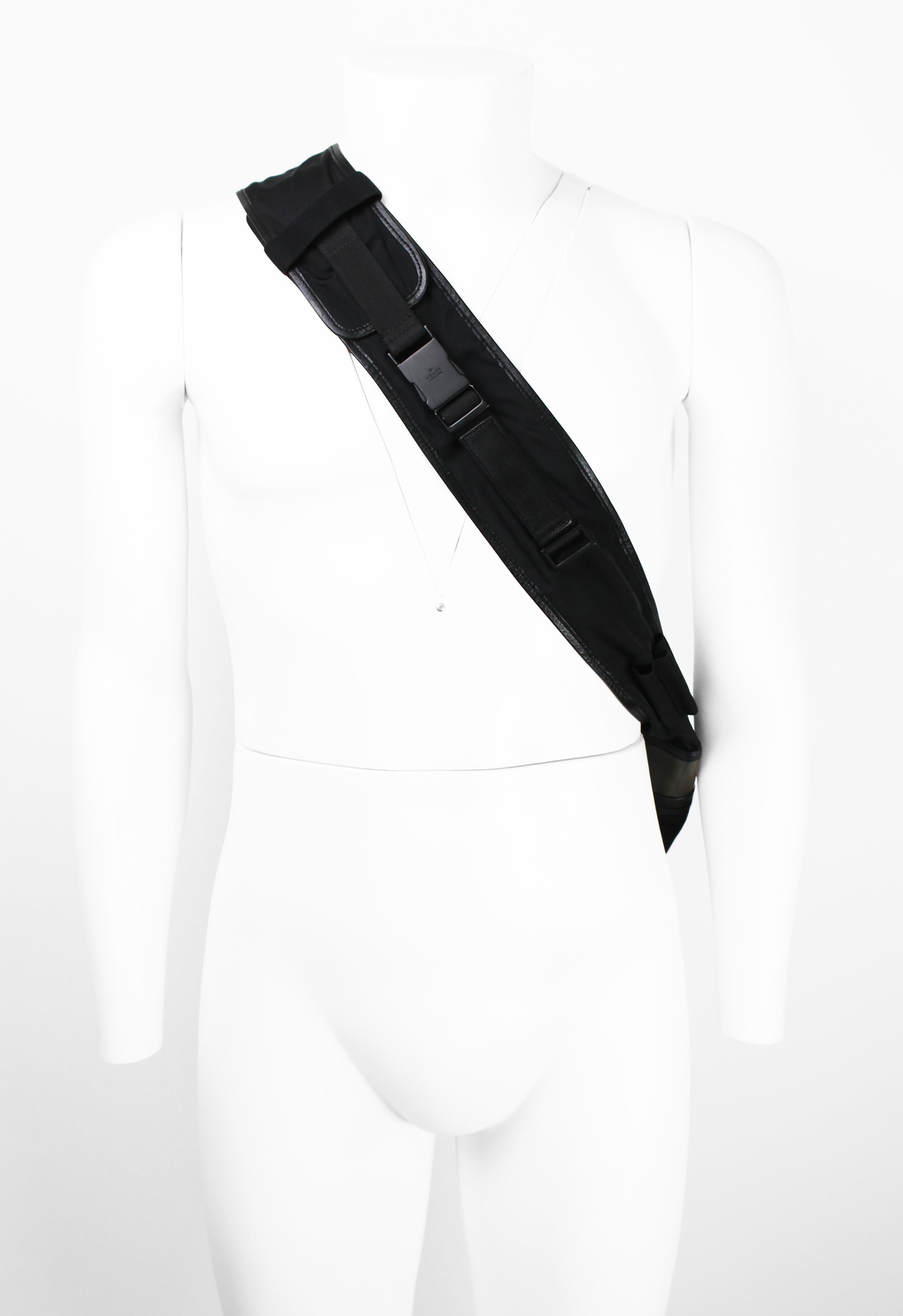 GUCCI TOM FORD UTILITY CROSSBODY SLING BAG