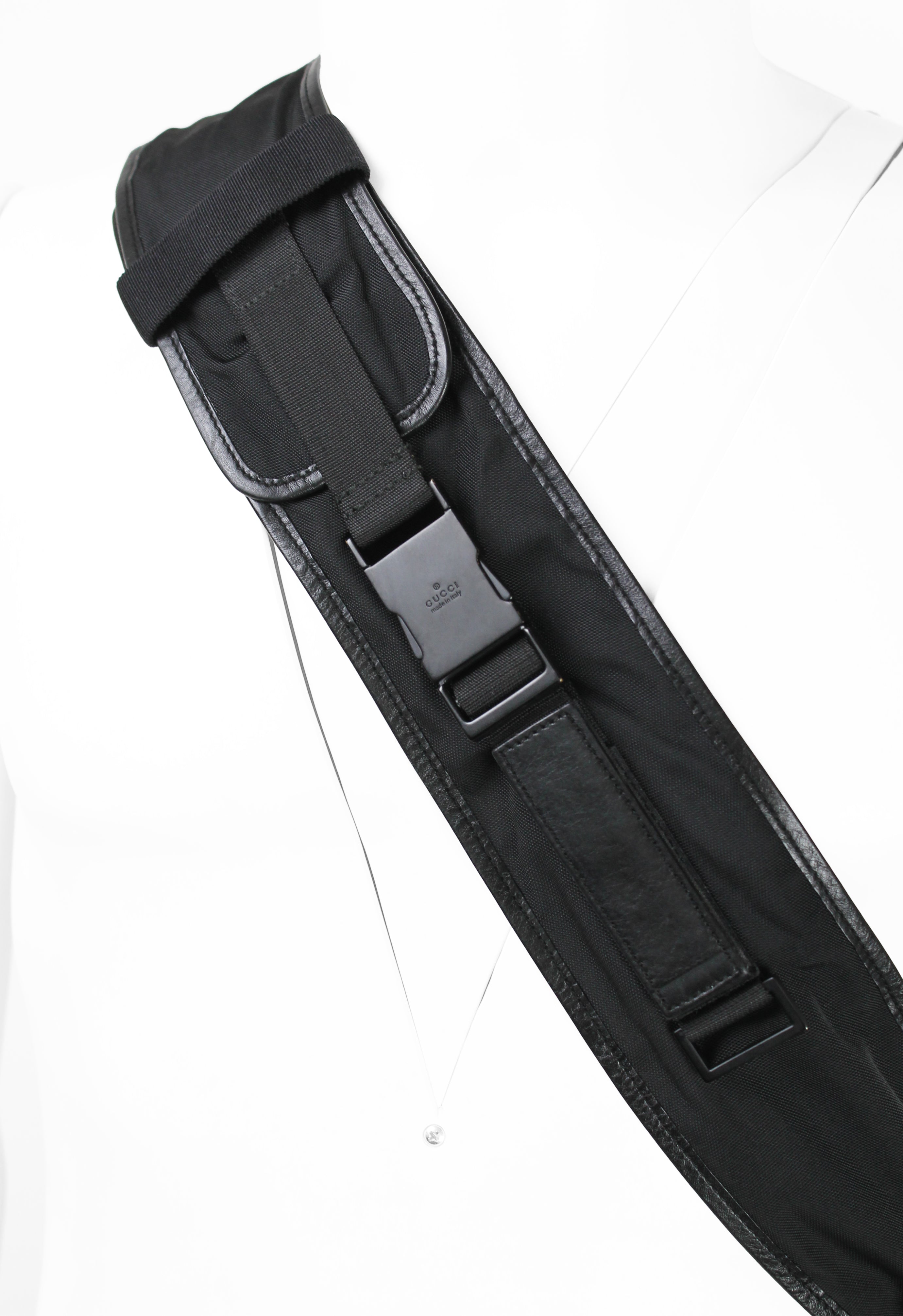 GUCCI TOM FORD UTILITY CROSSBODY SLING BAG
