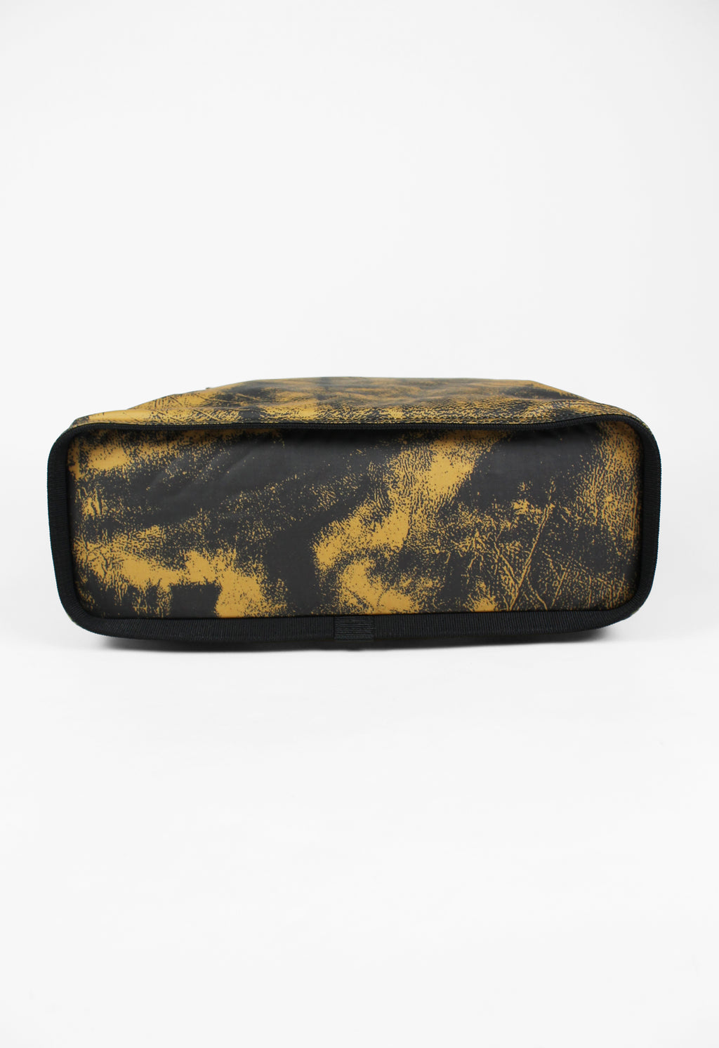 ISSEY MIYAKE MEN FW 2007 TROMPE L'OEIL PRINTED LEATHER BAG