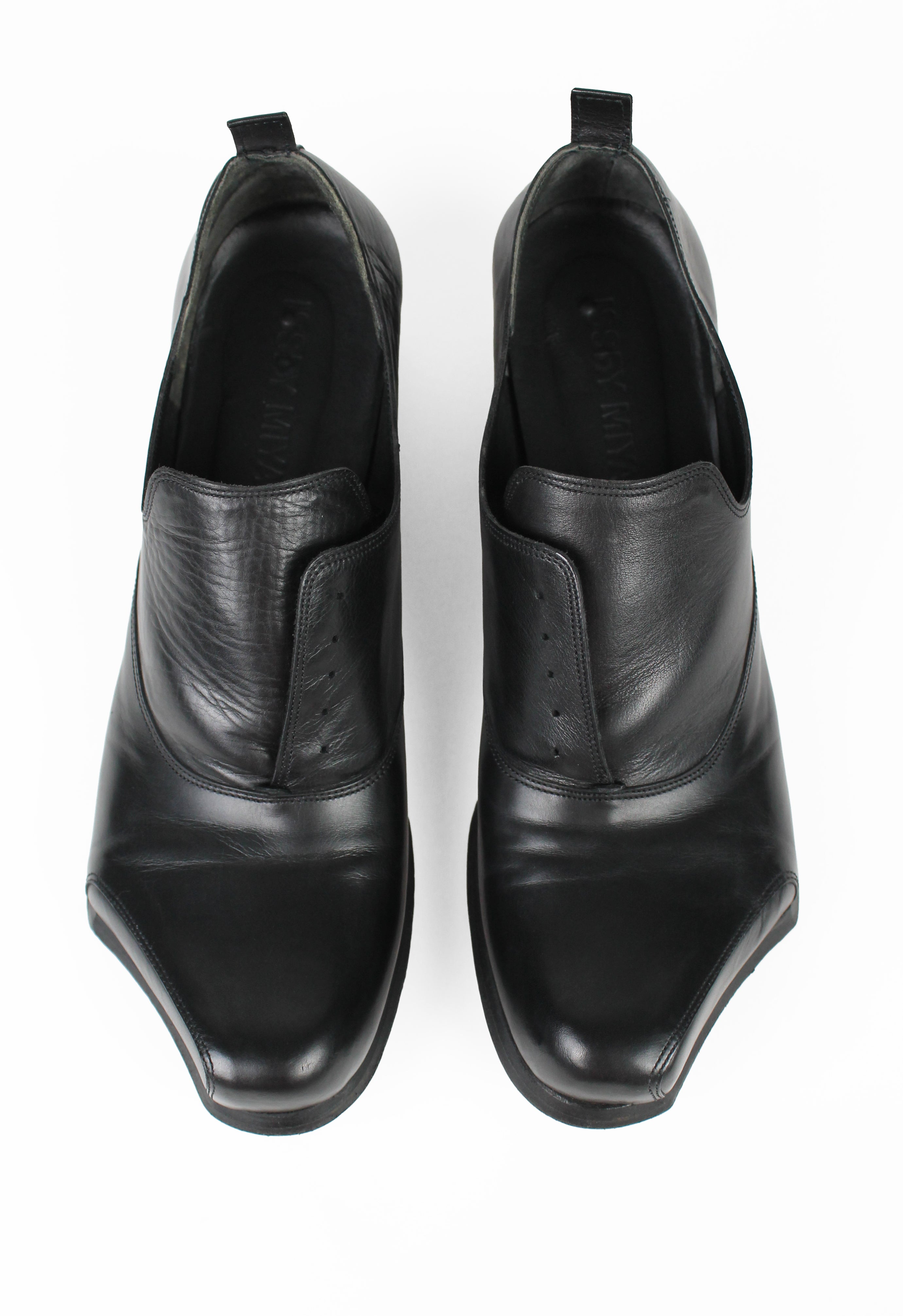 ISSEY MIYAKE 1990'S ANGULAR HEELED SHOES