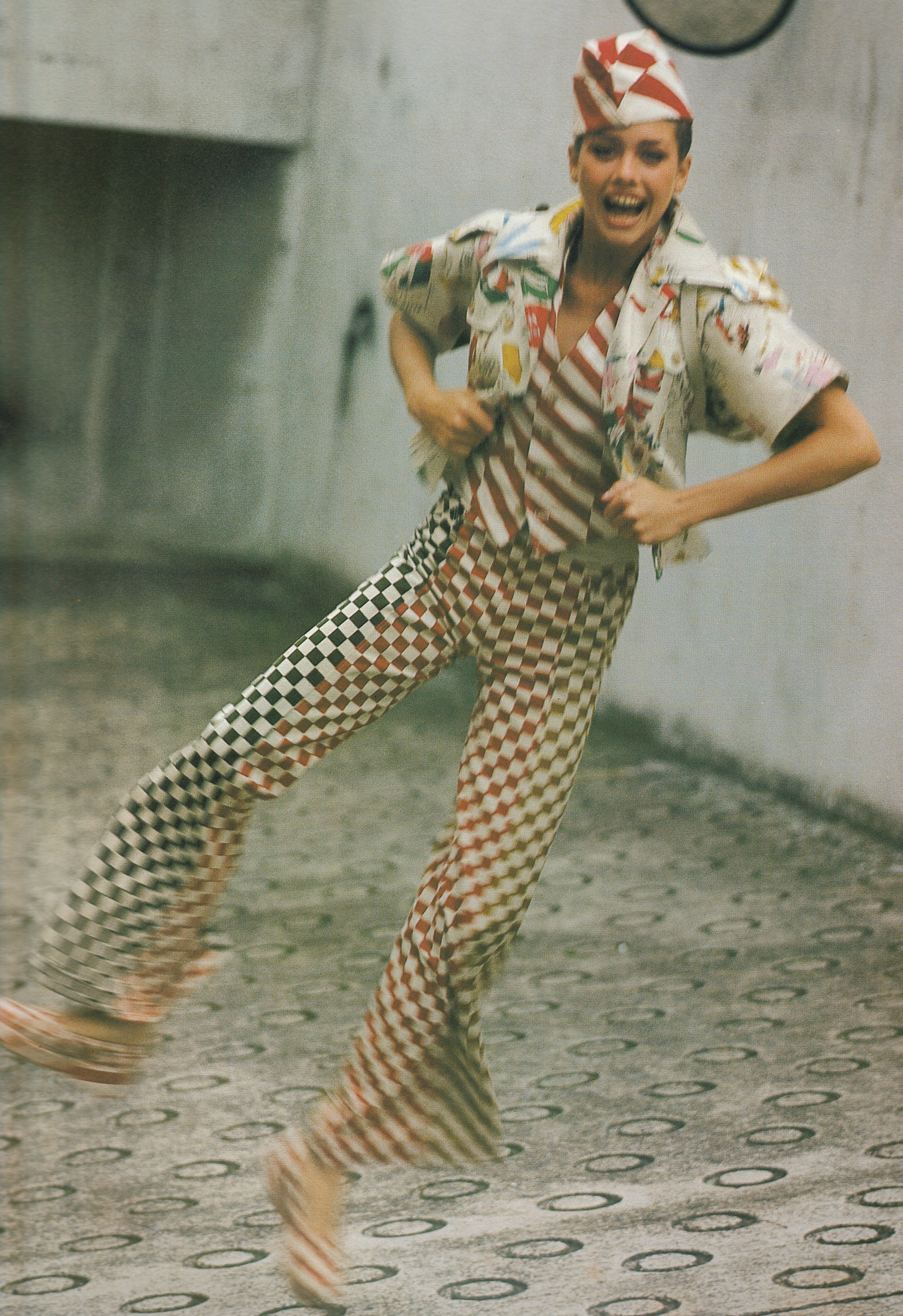 アート・デザイン・音楽 ISSEY MIYAKE East Meets West Issey Miyake: East Meets West, 1987 | Fashion Scans