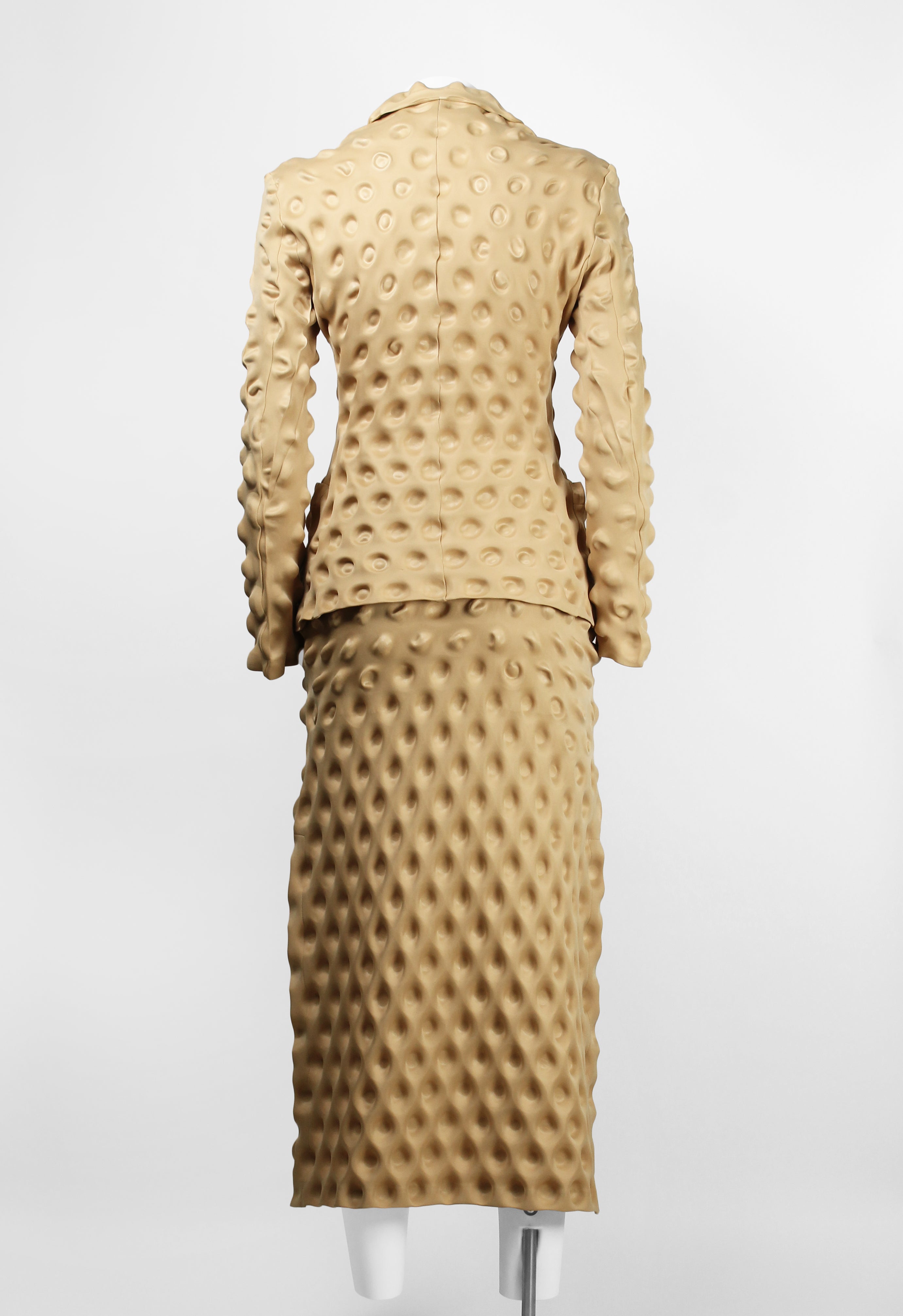 IsseyMiyakeFW2000EggCartonSet_