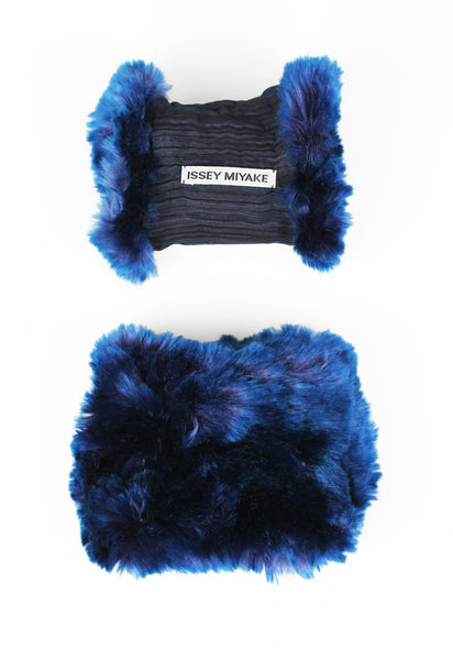 ISSEY MIYAKE TWO TONE BLUE FAUX FUR CUFFS