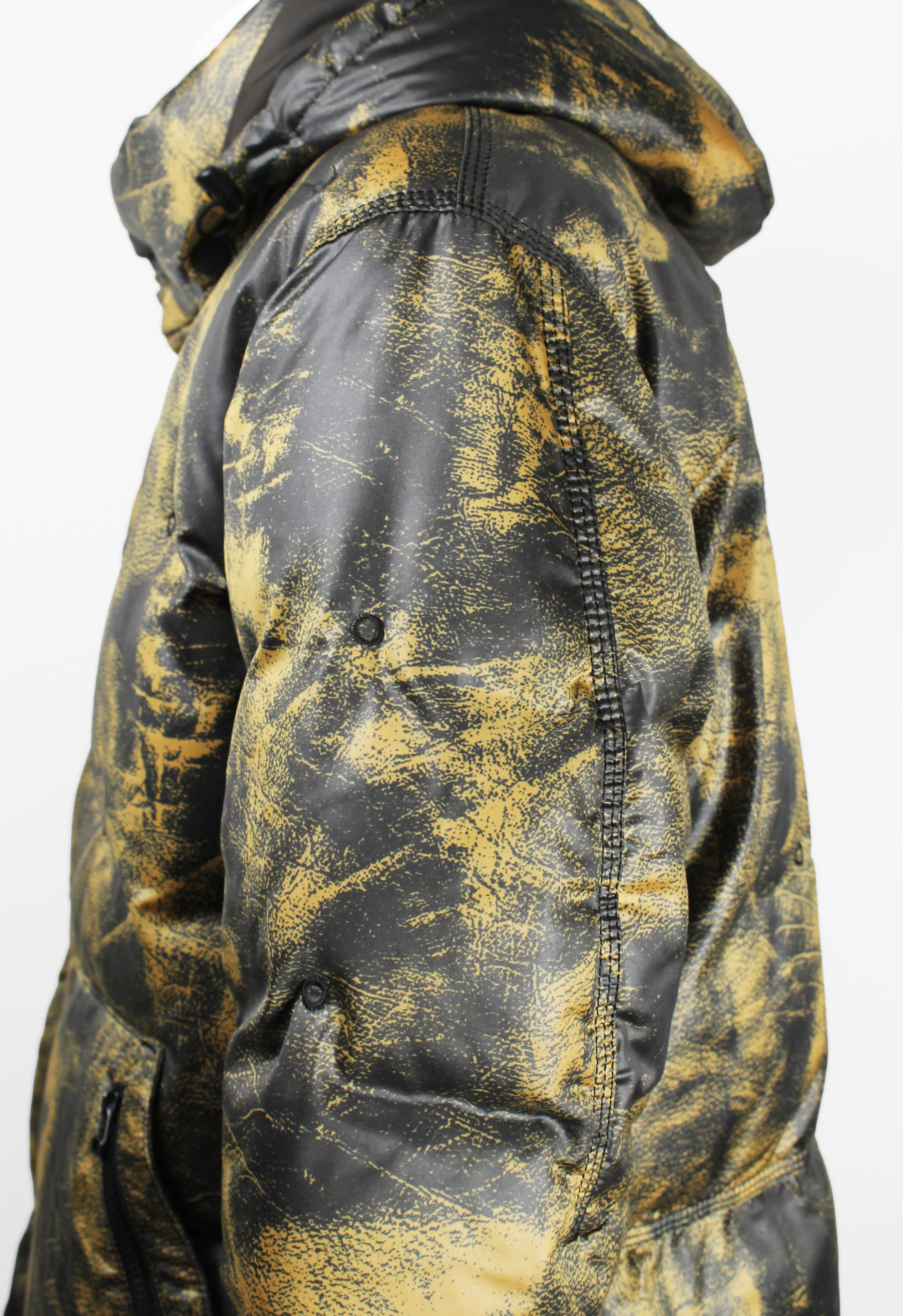 ISSEY MIYAKE MEN FW 2007 TROMPE L'OEIL PRINTED LEATHER DOWN COAT