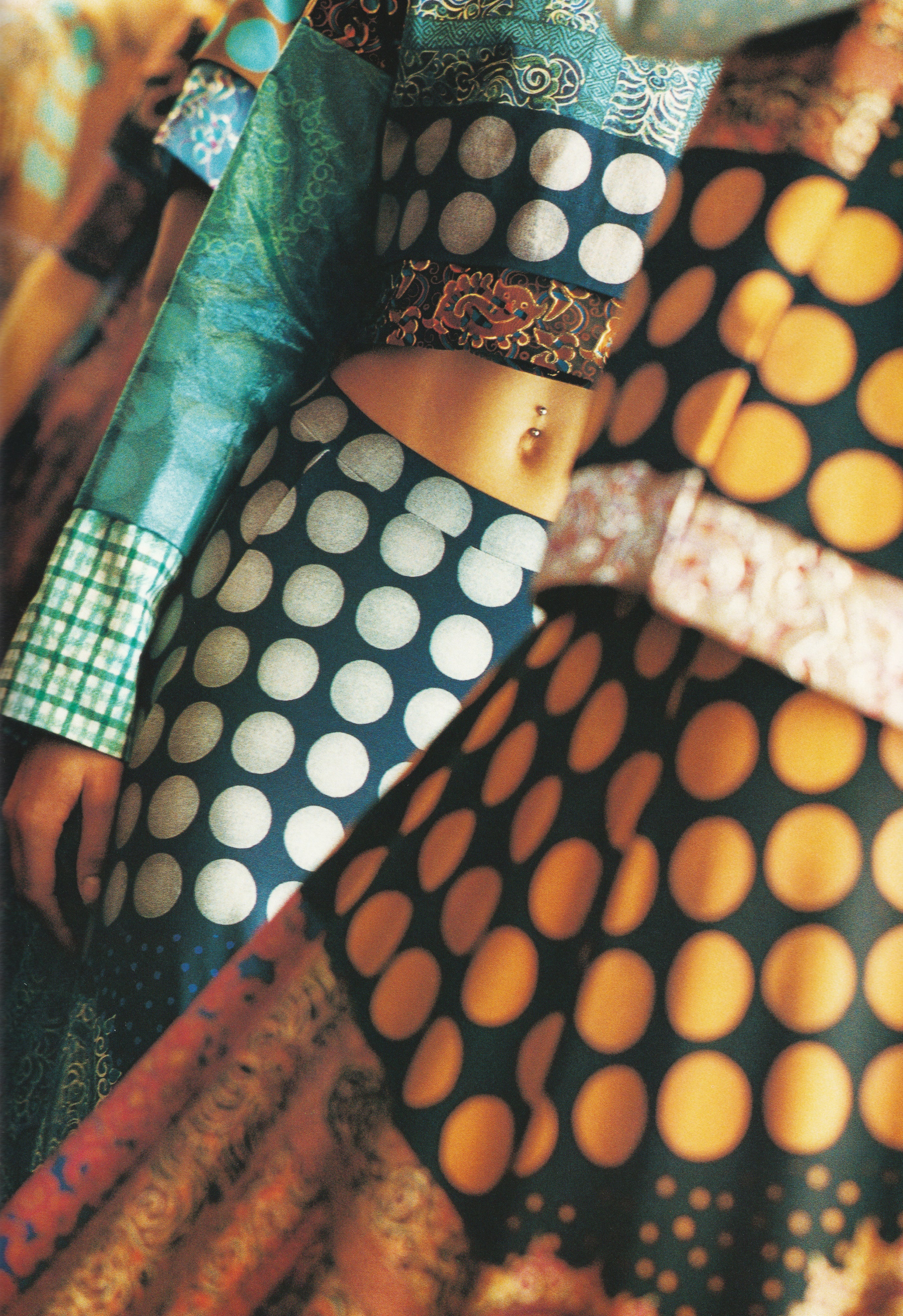 ISSEY MIYAKE SS 2001 LOOKBOOK AND COLLECTION MUSIC CD BY SILENT POETS