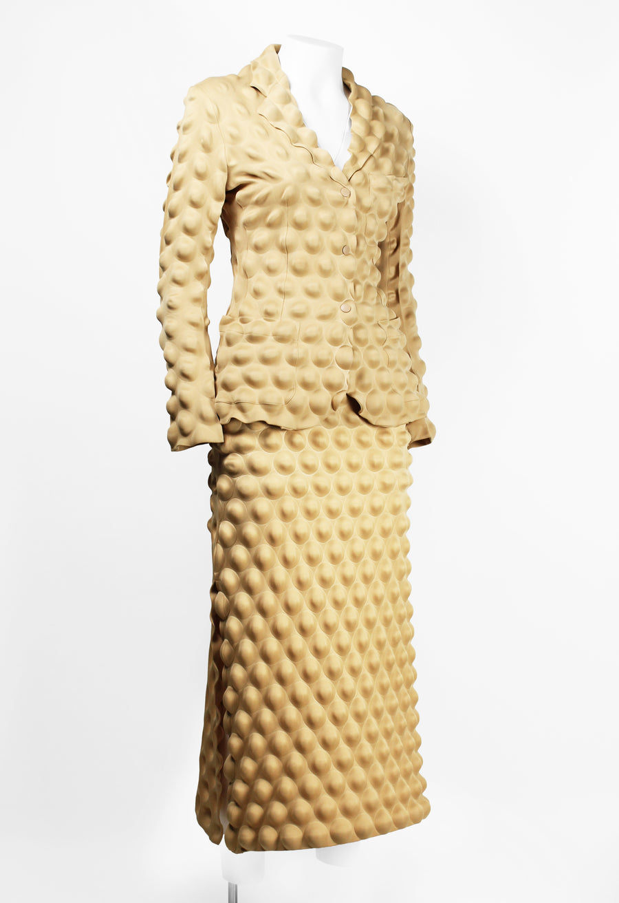 ISSEY MIYAKE FW 2000 EGG CARTON SET – THE 543 