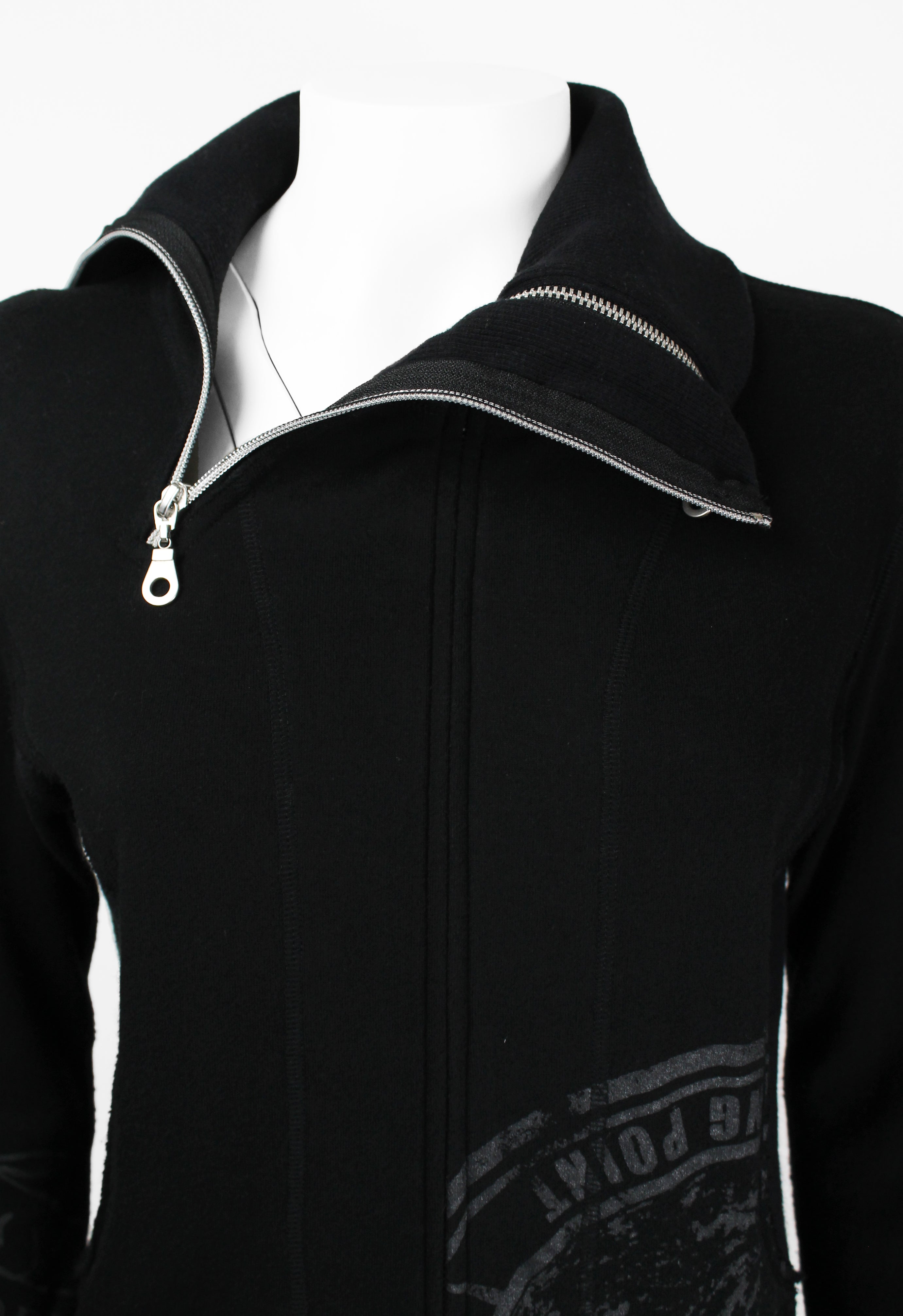 ISSEY MIYAKE FW 2004 BLACK GRAPHIC DOUBLE ZIP SWEATER