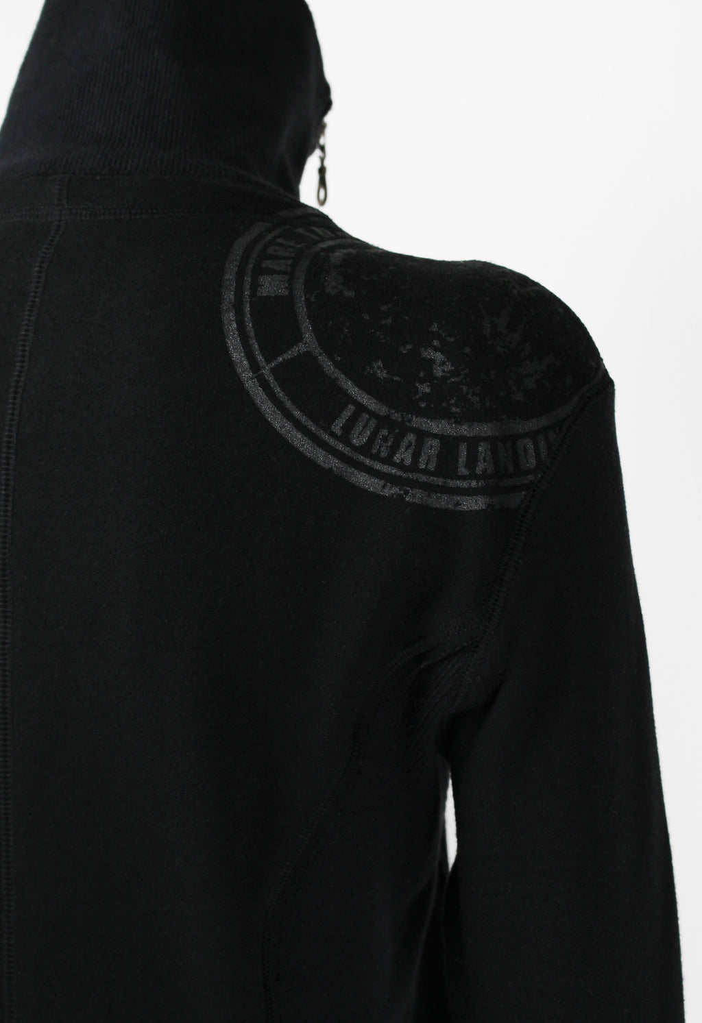 ISSEY MIYAKE FW 2004 BLACK GRAPHIC DOUBLE ZIP SWEATER