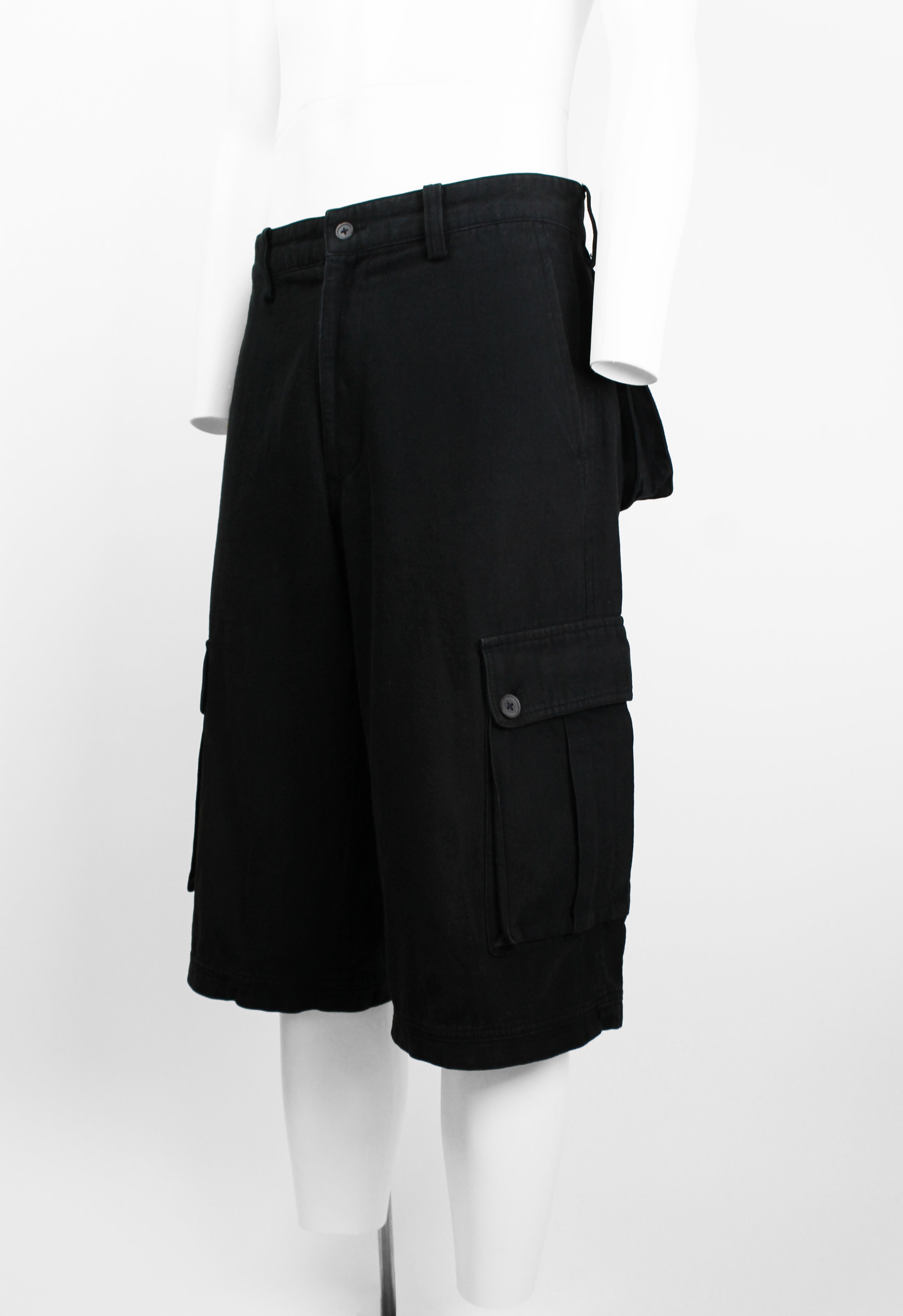 ISSEY MIYAKE MEN SS 2004 DETACHABLE POUCH CARGO SHORTS