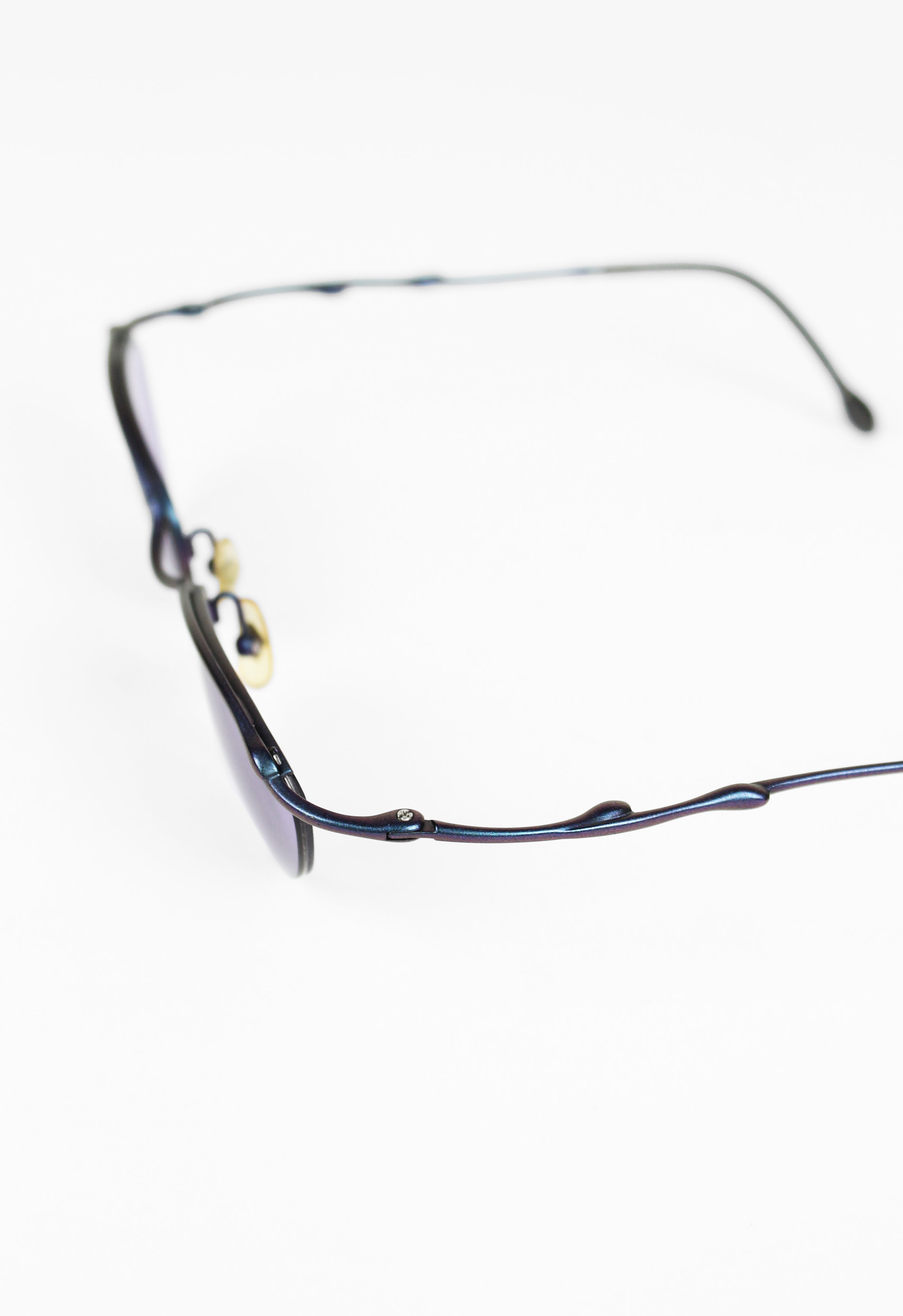JEAN PAUL GAULTIER 1990'S TITANIUM SUSPENDED IRIDESCENT DRIP SUNGLASSES