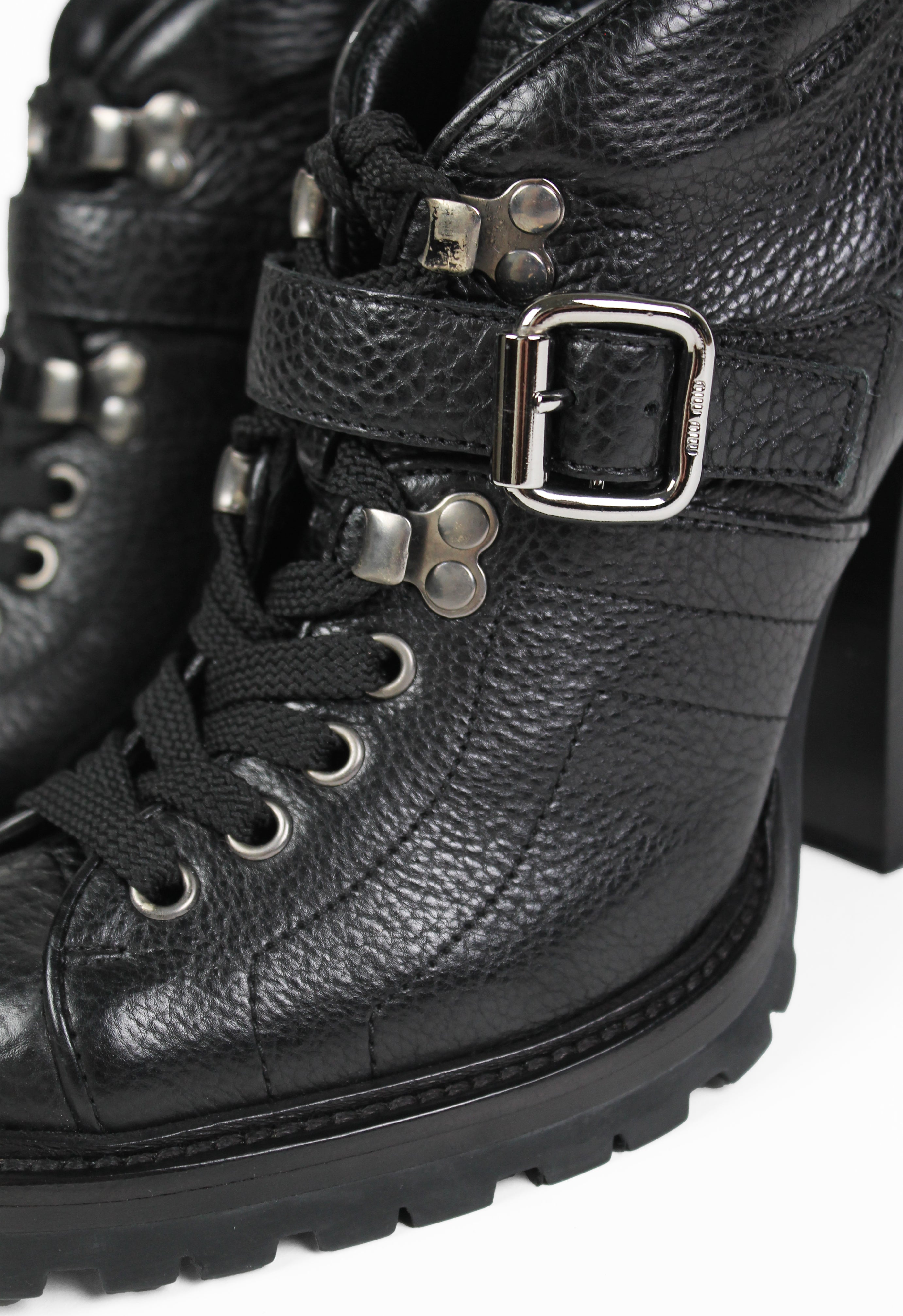MIU MIU FW 2006 METAL TOE CAP HEELED BOOTS