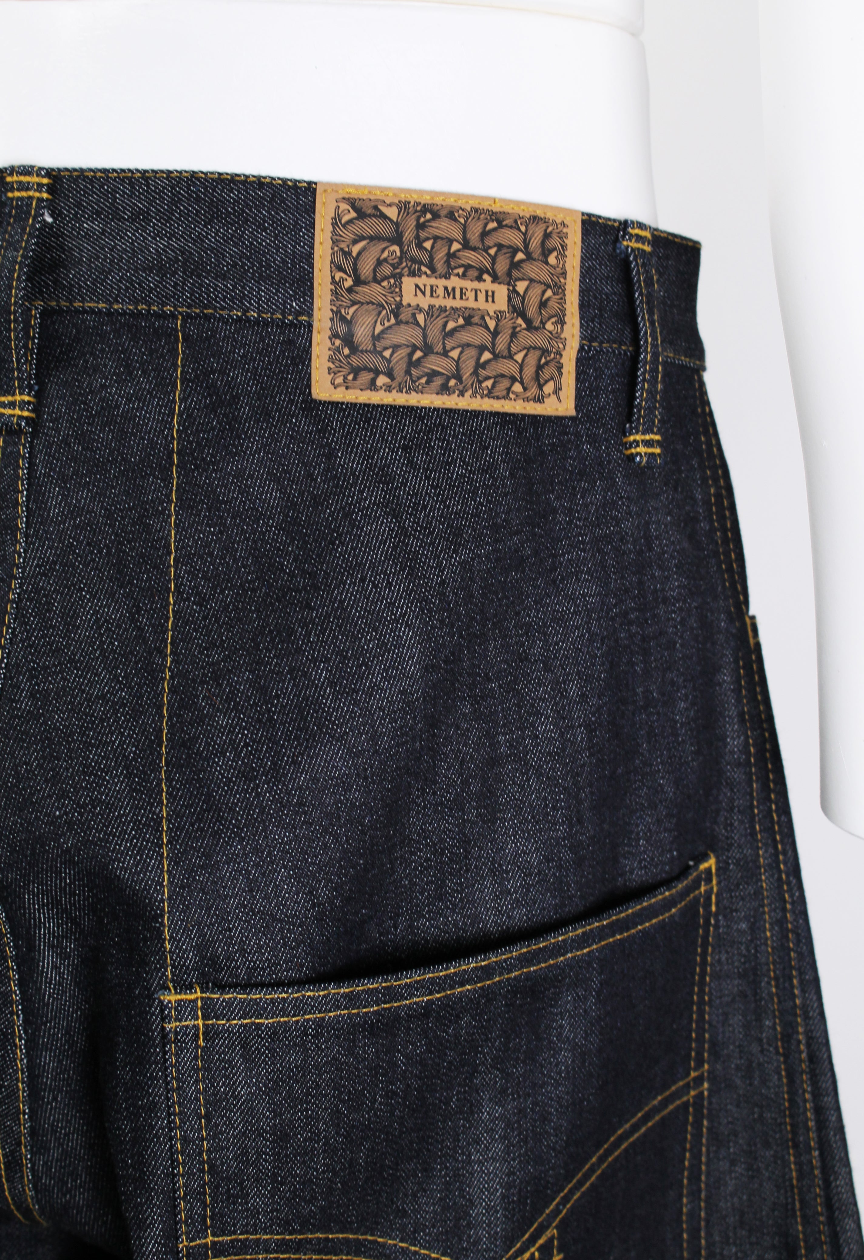 CHRISTOPHER NEMETH WIDE STITCH DESIGN SHORTS