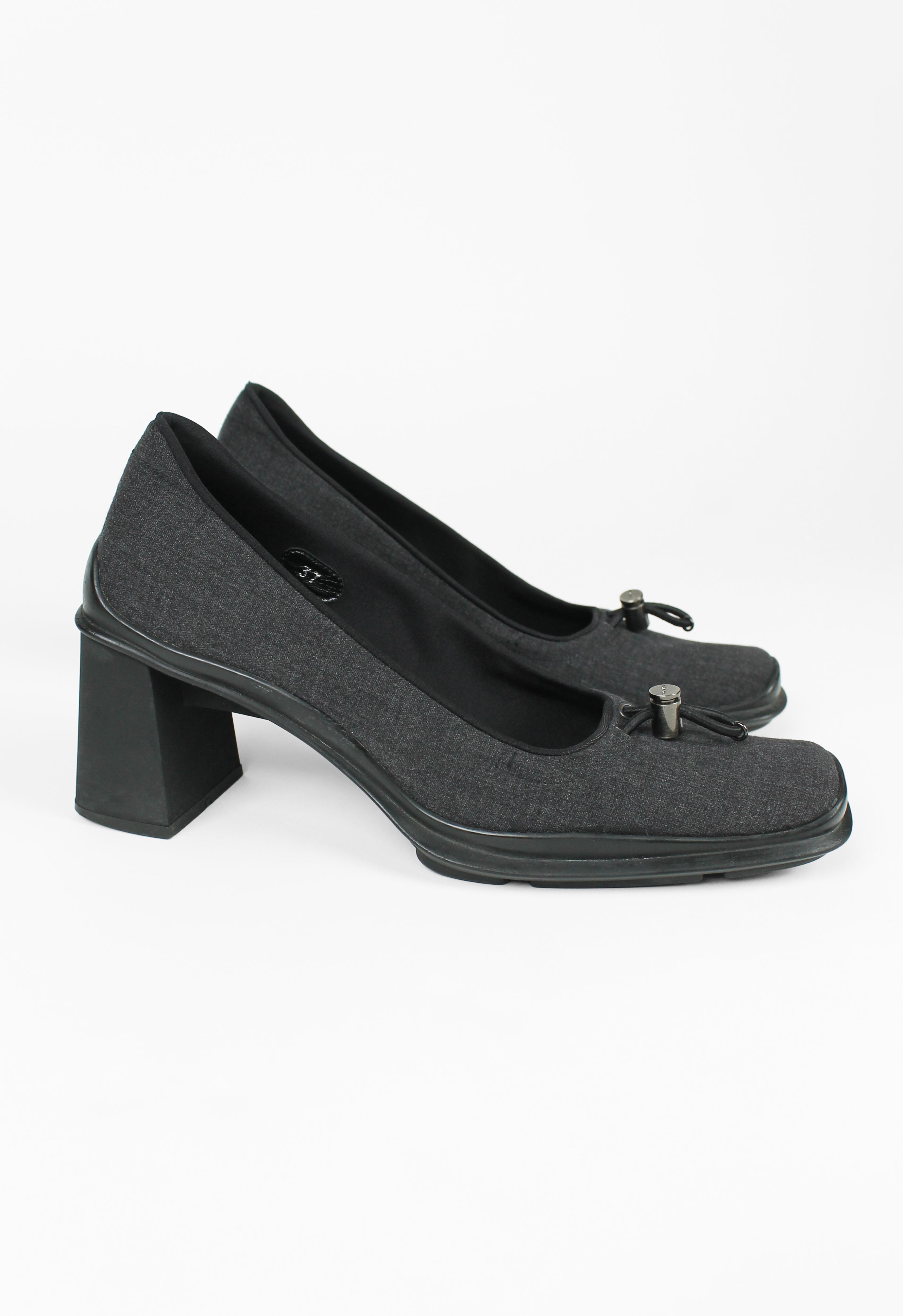 PRADA FW 1999 GREY SQUARE TOE TOGGLE HEELS