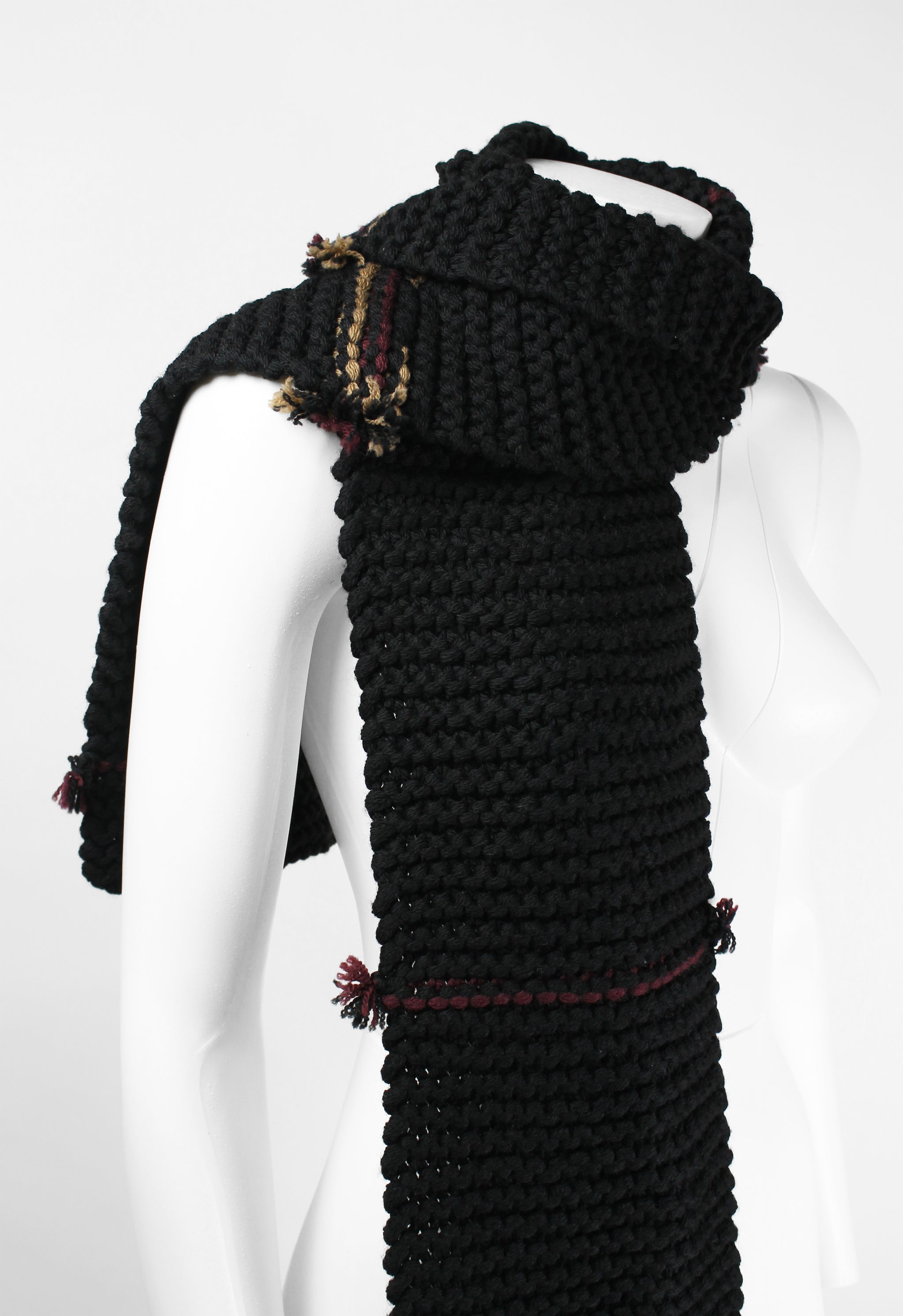 SCARVES – THE 543
