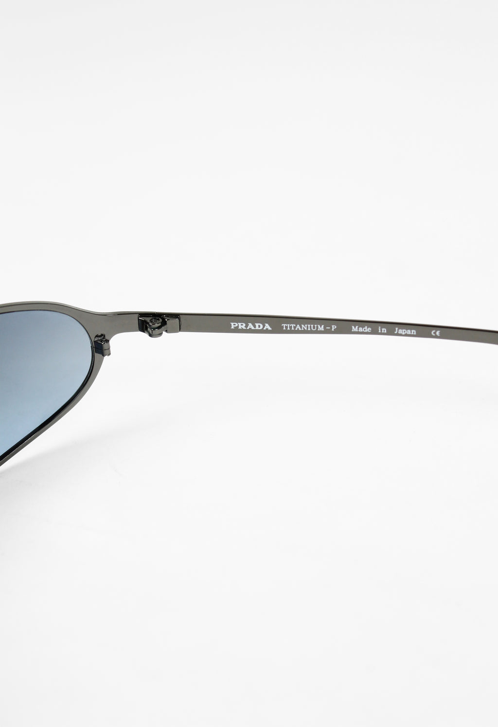PRADA SS 2004 TITANIUM GUNMETAL WRAPAROUND SUNGLASSES
