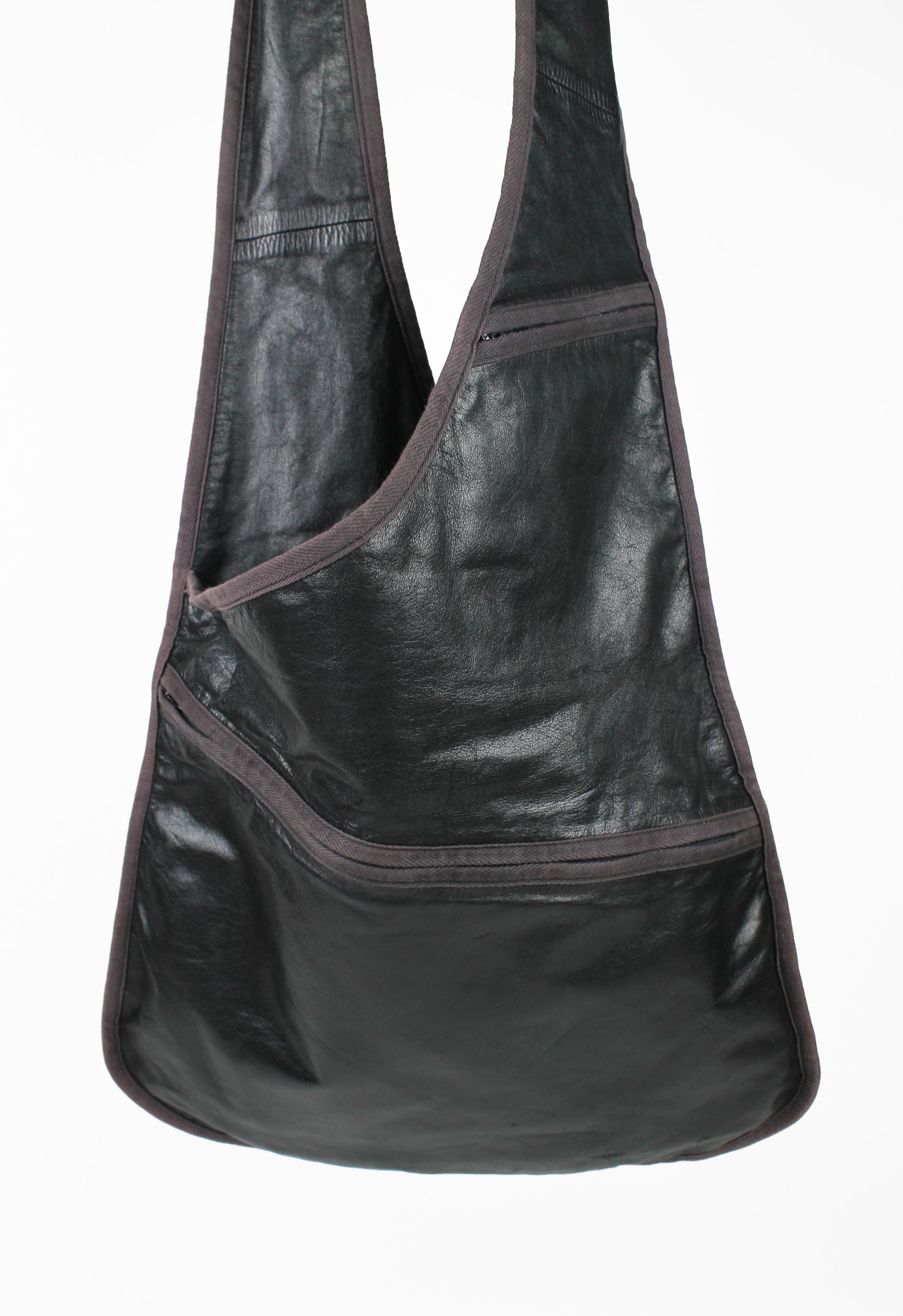 YOHJI YAMAMOTO Y'S LEATHER SLING BAG