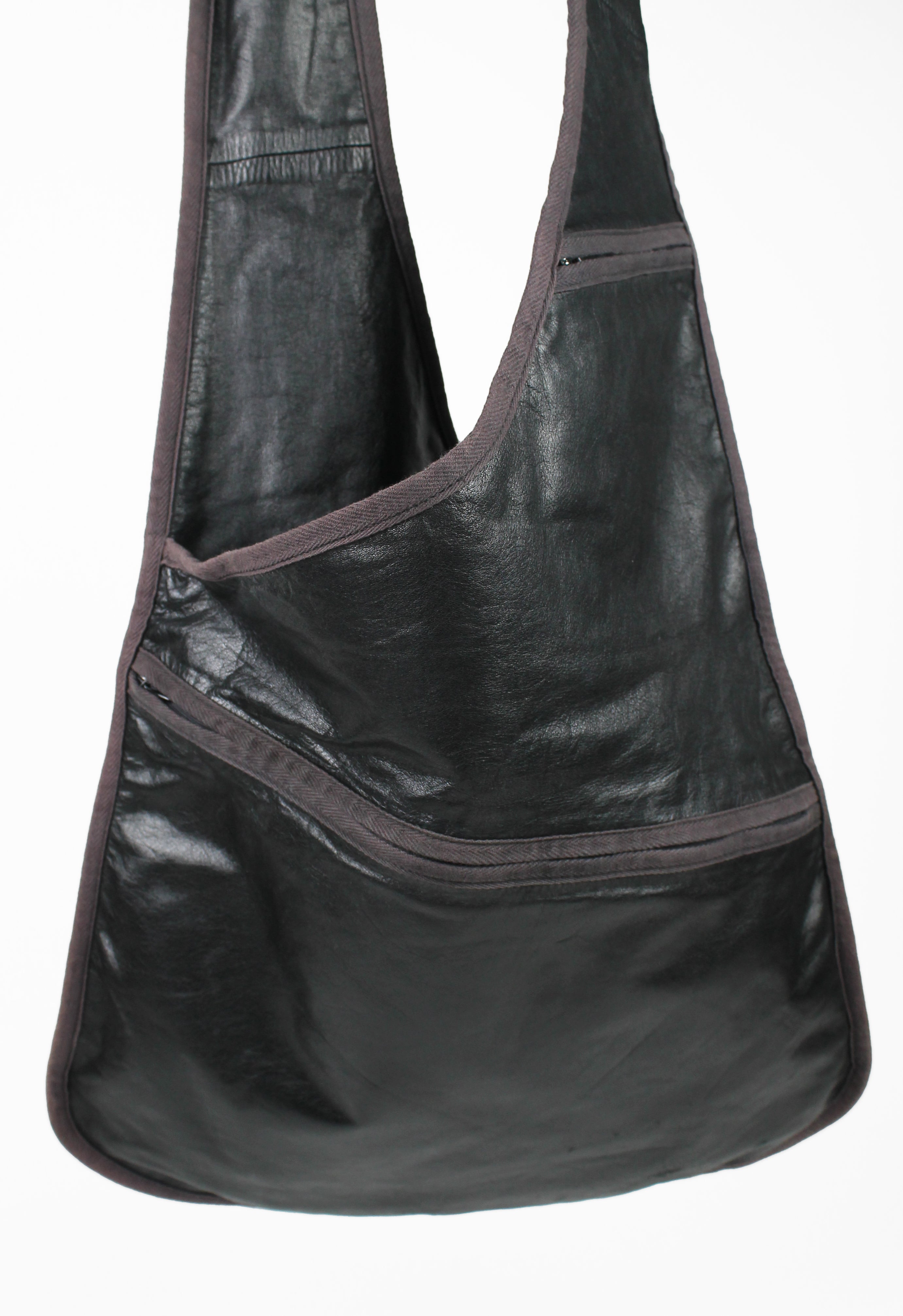 YOHJI YAMAMOTO Y'S LEATHER SLING BAG