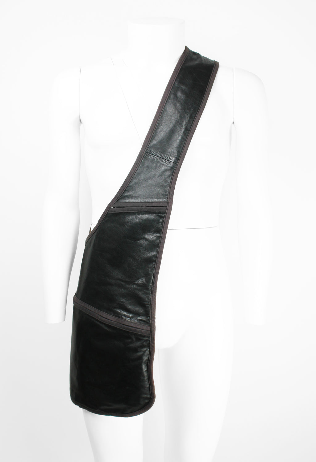 YOHJI YAMAMOTO Y'S LEATHER SLING BAG