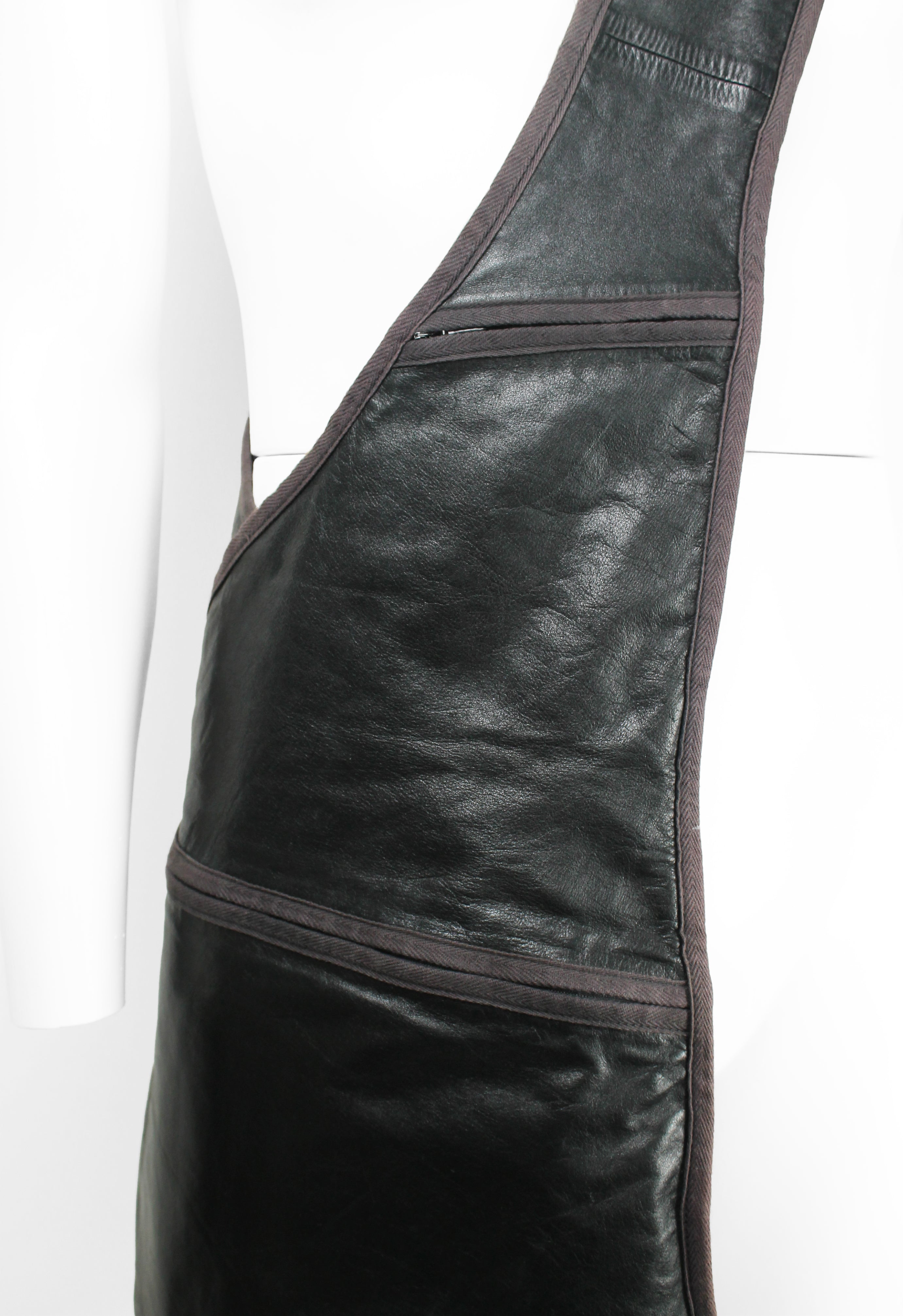 YOHJI YAMAMOTO Y'S LEATHER SLING BAG