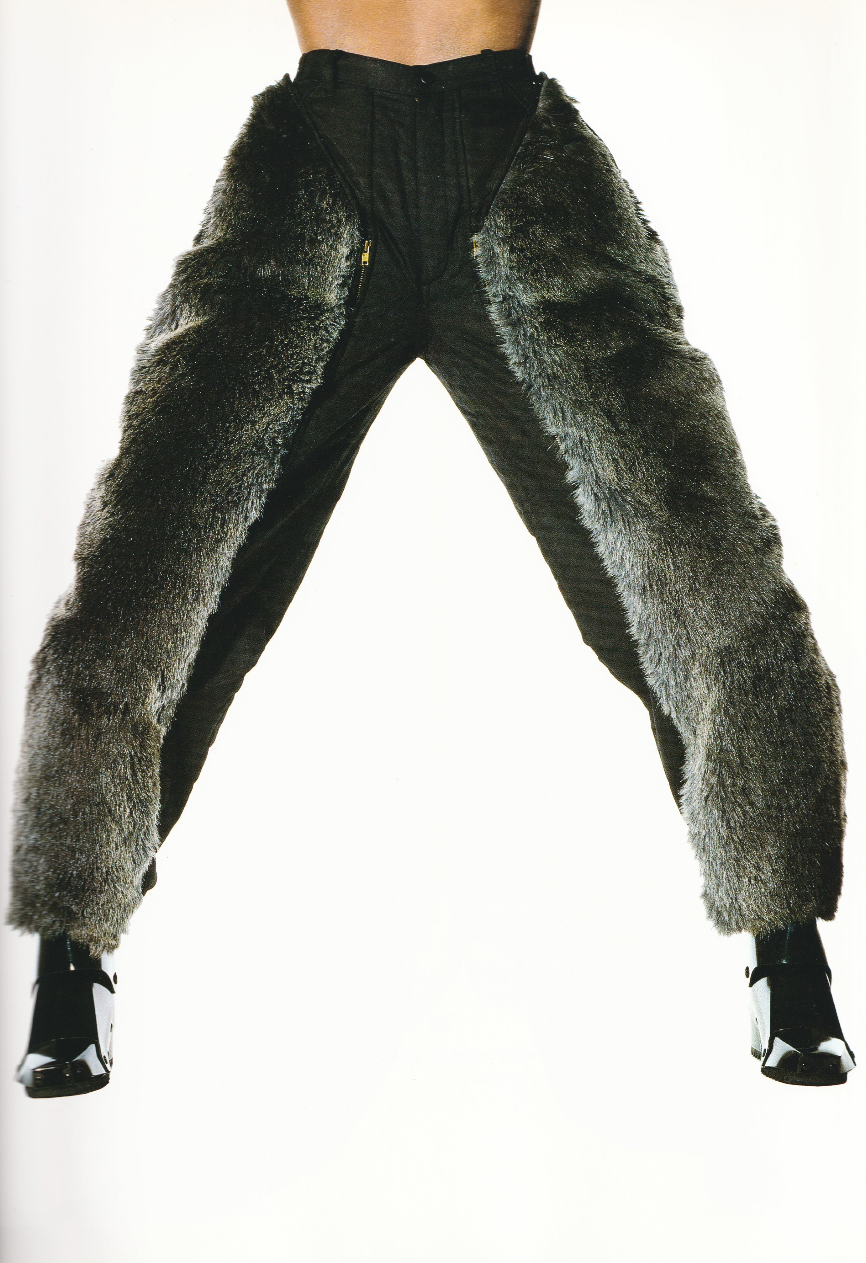 ISSEY MIYAKE PHOTOGRAPHS BY IRVING PENN 1988