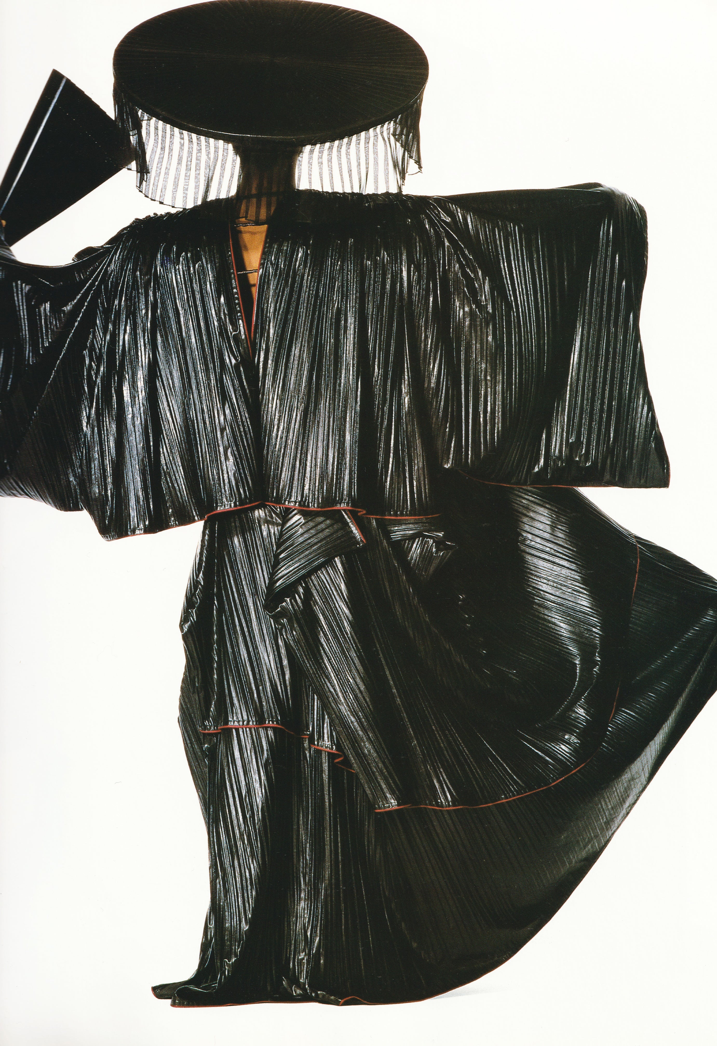 ISSEY MIYAKE PHOTOGRAPHS BY IRVING PENN 1988
