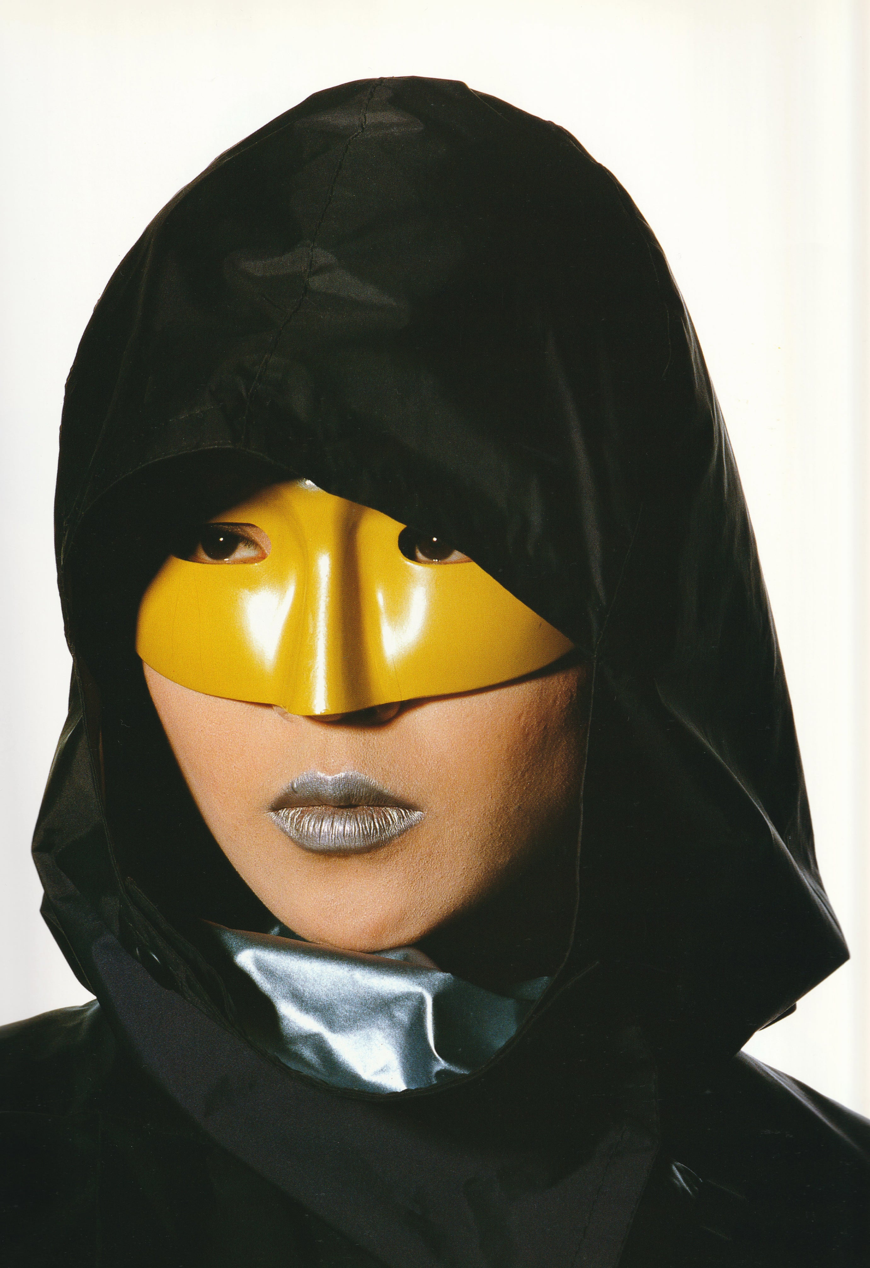 ISSEY MIYAKE PHOTOGRAPHS BY IRVING PENN 1988 – THE 543