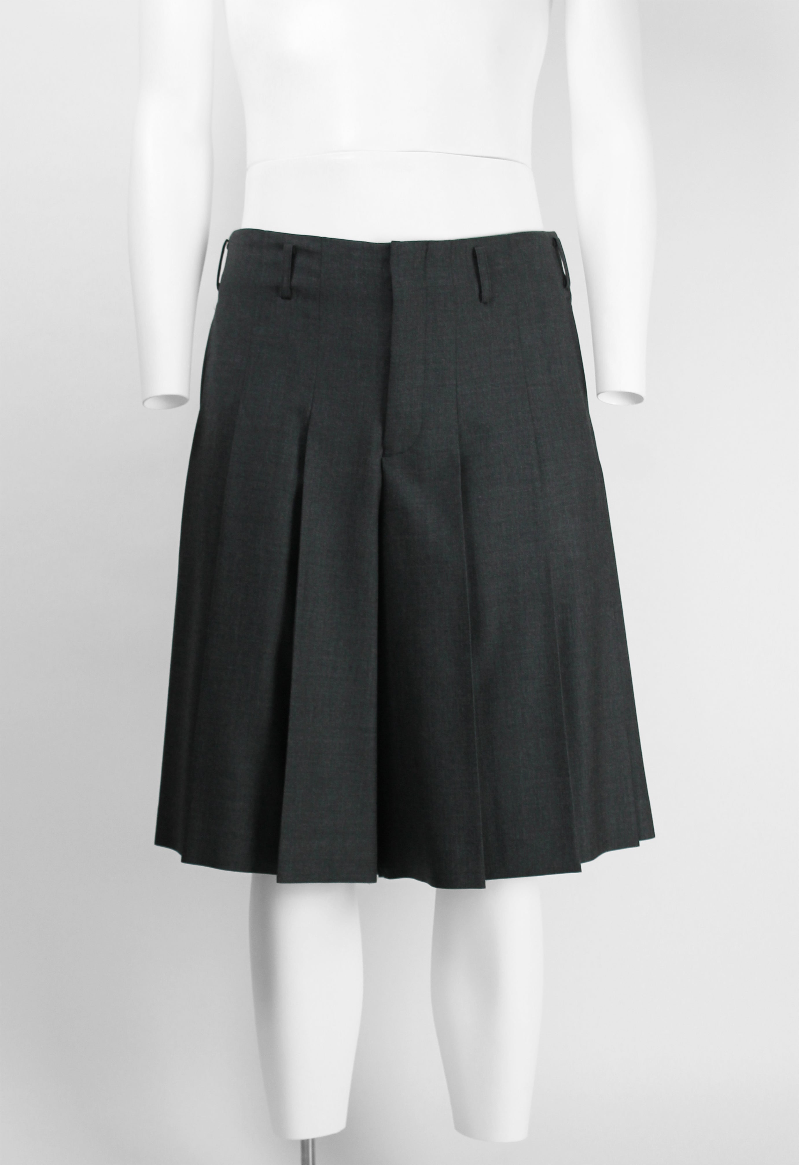 COMME DES GARCONS HOMME PLUS SS 2020 WIDE PLEATED SHORTS